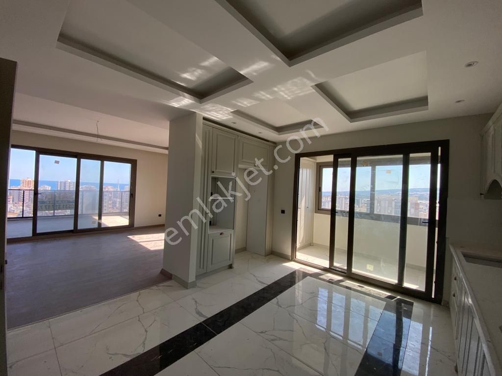 Erdemli Merkezde Satılık 5+1 Sıfır Lüks Daire - Görsel 9