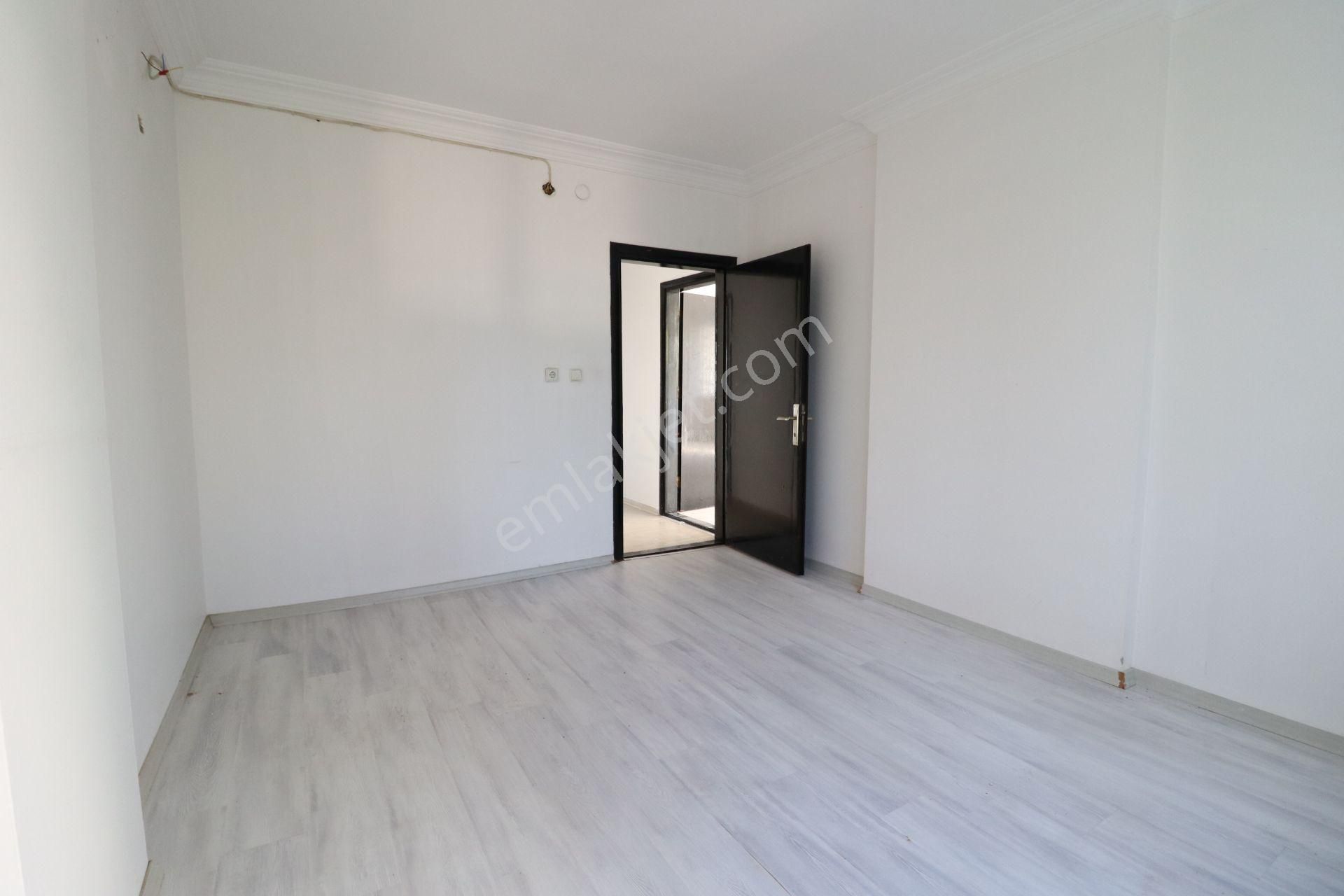 Uzaş Cumhuriyet Sitesi Önü Full Açık Geniş 3+1 - Görsel 27