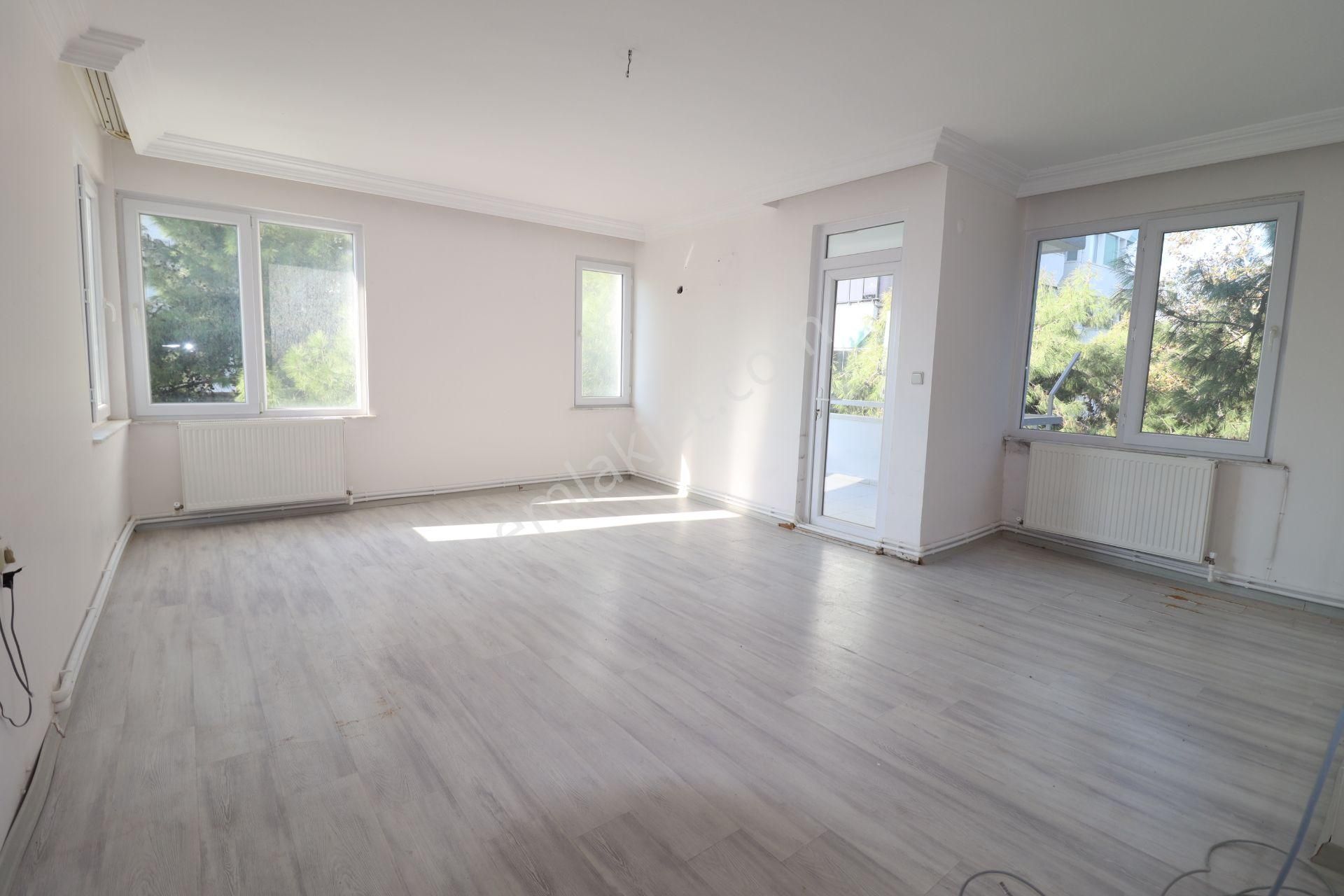 Uzaş Cumhuriyet Sitesi Önü Full Açık Geniş 3+1 - Görsel 21