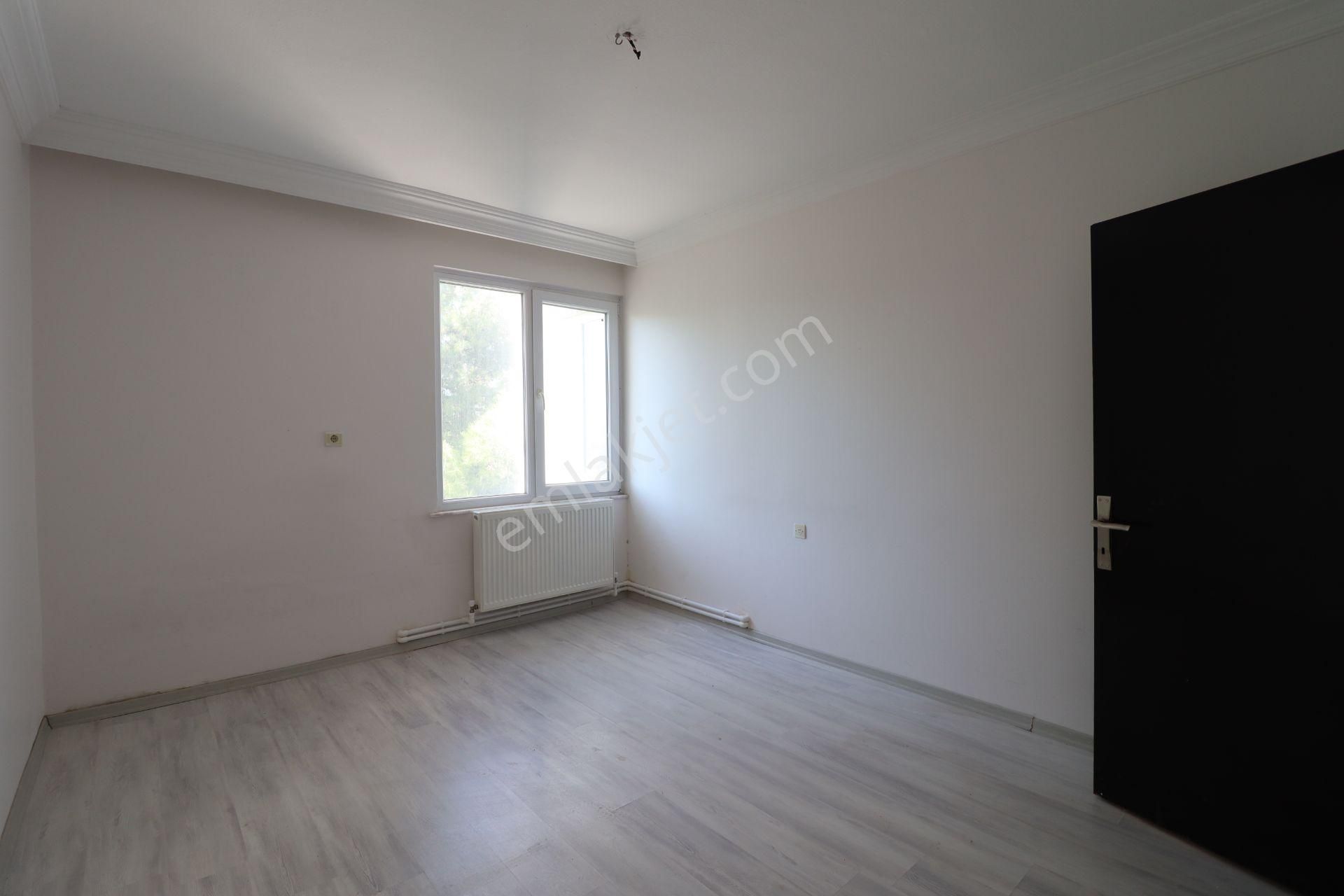 Uzaş Cumhuriyet Sitesi Önü Full Açık Geniş 3+1 - Görsel 18