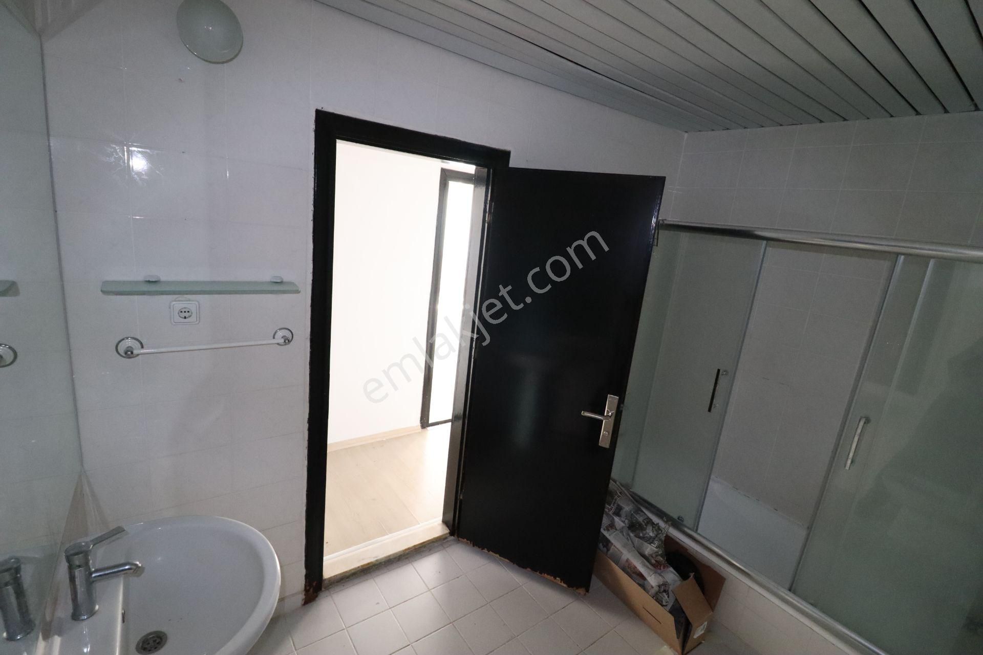 Uzaş Cumhuriyet Sitesi Önü Full Açık Geniş 3+1 - Görsel 20