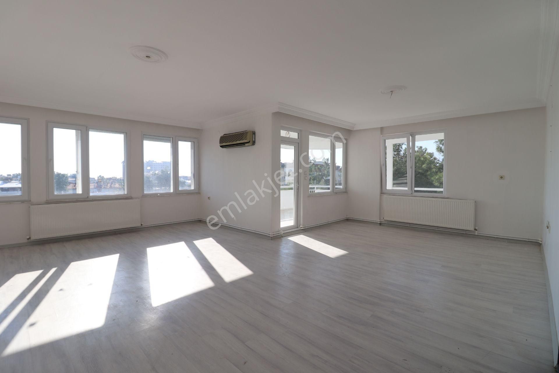 Uzaş Cumhuriyet Sitesi Önü Full Açık Geniş 3+1 - Görsel 2