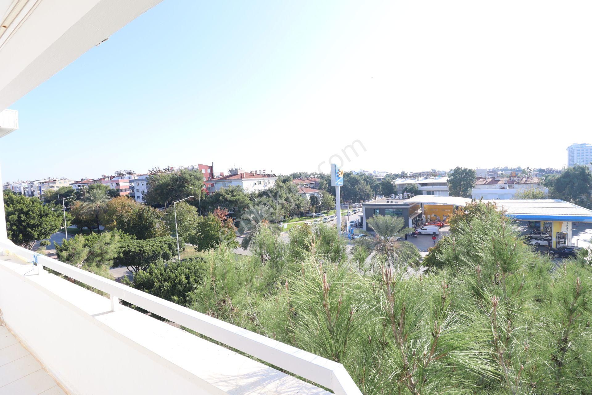 Uzaş Cumhuriyet Sitesi Önü Full Açık Geniş 3+1 - Görsel 29