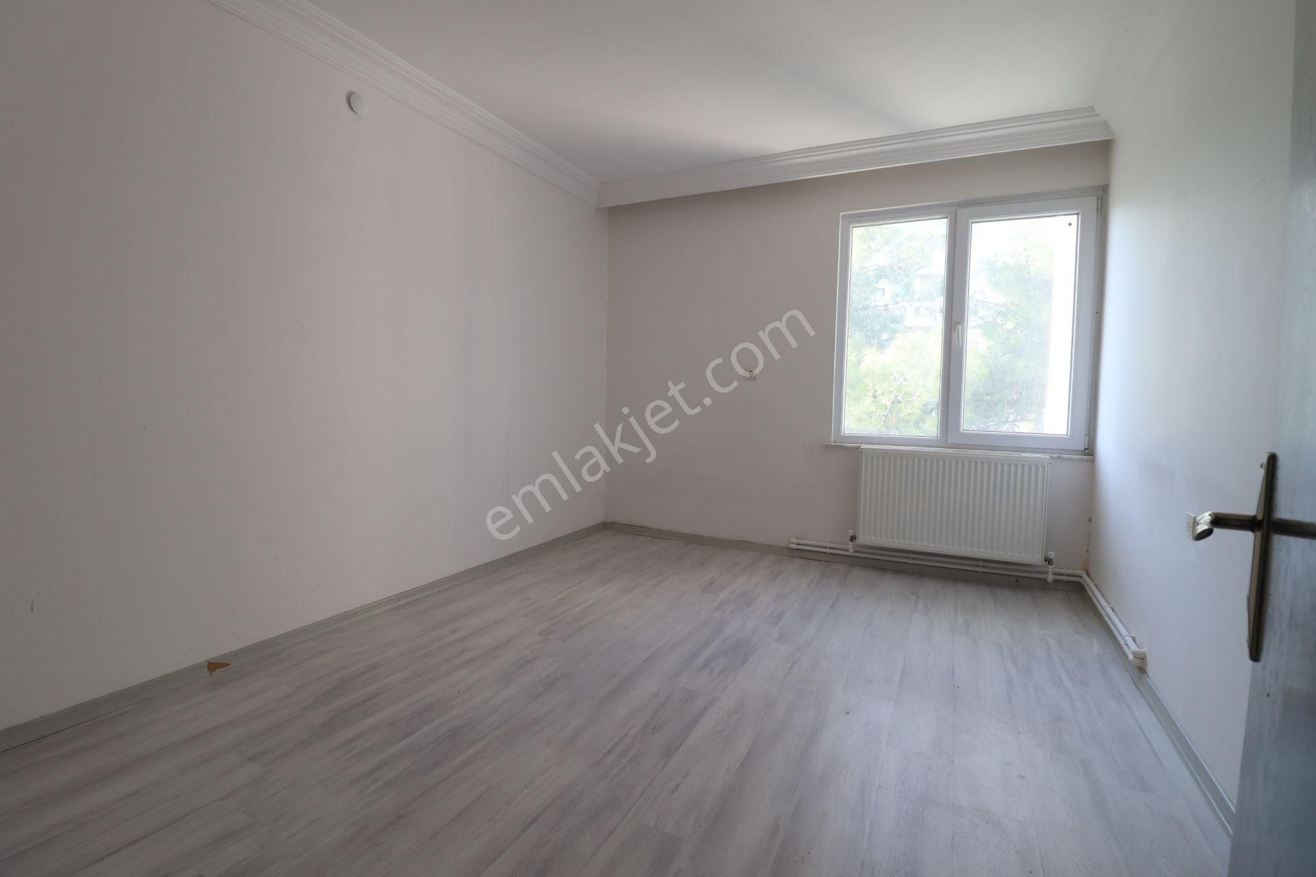 Uzaş Cumhuriyet Sitesi Önü Full Açık Geniş 3+1 - Görsel 16