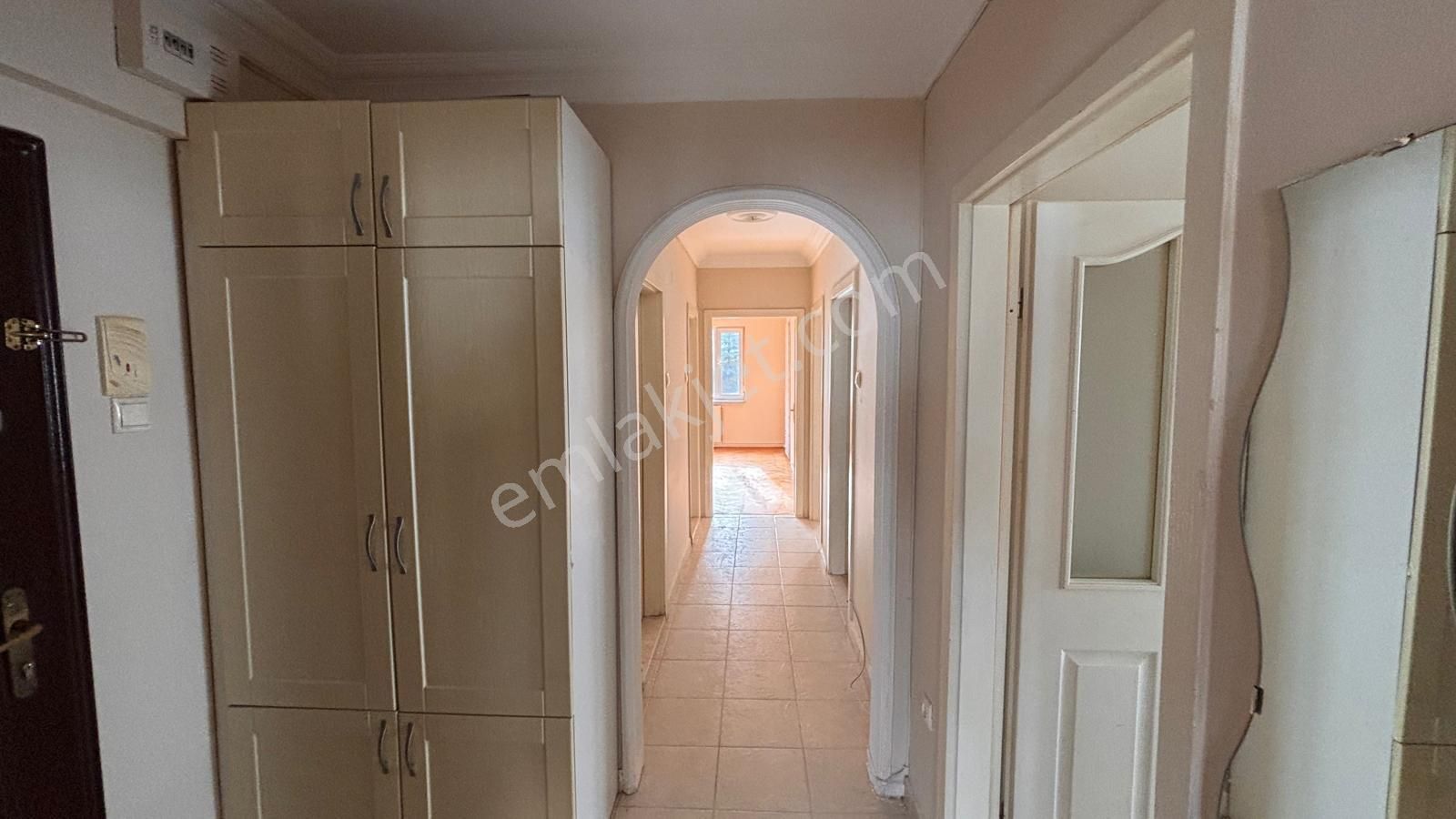 Barış Mahallesi'nde Site İçinde, Metro Yakını 3+1 Kiralık Daire - Görsel 7