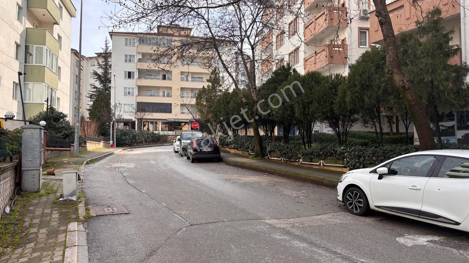 Barış Mahallesi'nde Site İçinde, Metro Yakını 3+1 Kiralık Daire - Görsel 26