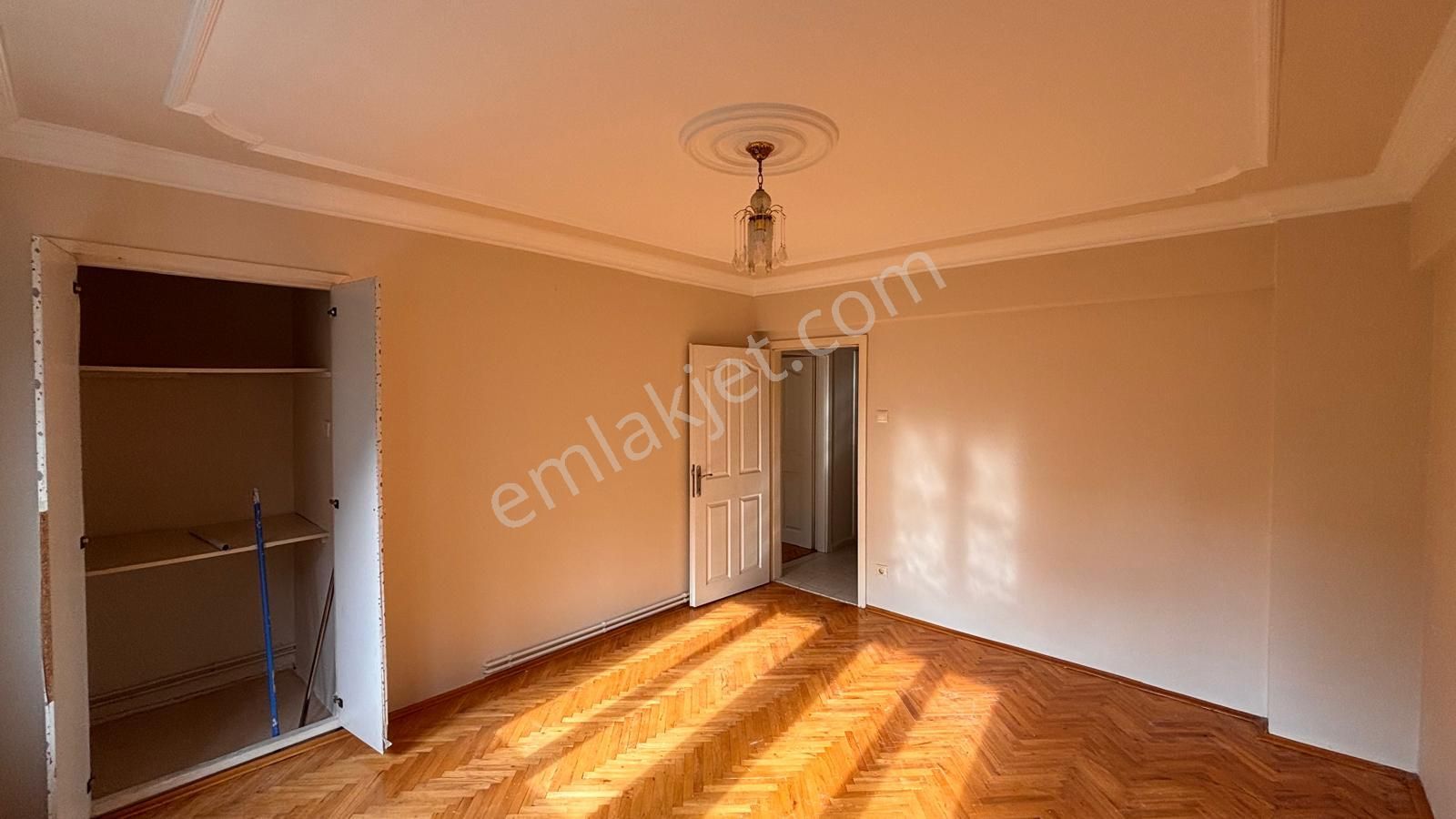 Barış Mahallesi'nde Site İçinde, Metro Yakını 3+1 Kiralık Daire - Görsel 13