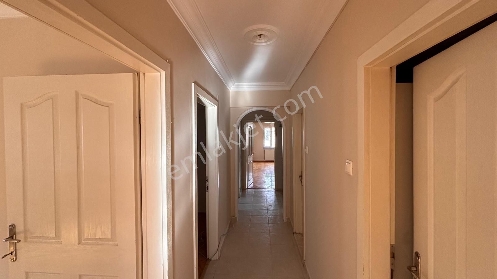 Barış Mahallesi'nde Site İçinde, Metro Yakını 3+1 Kiralık Daire - Görsel 6