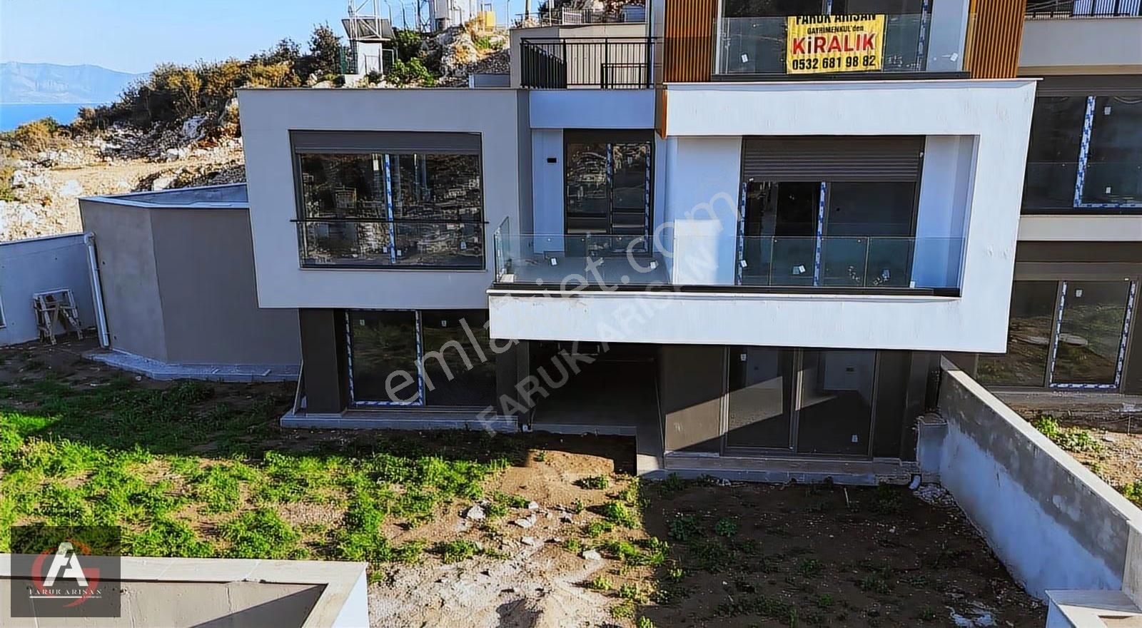 Faruk Arısan'dan Villa Konforunda Büyük Bahçeli 2+1 Lüx Daire