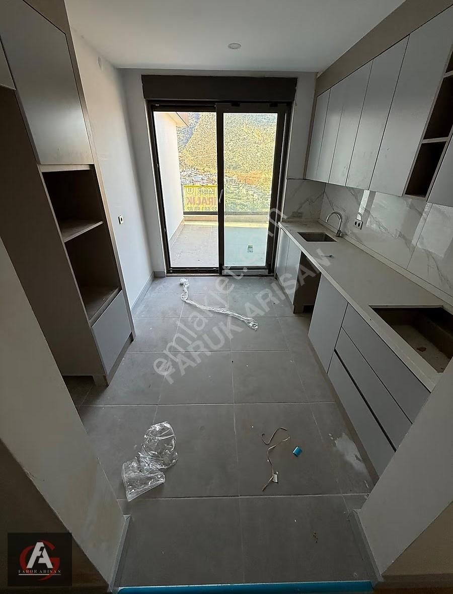 Faruk Arısan'dan Deniz Manzaralı Ve Bahçeli Ultra Lüx 3+1 Daire - Görsel 26