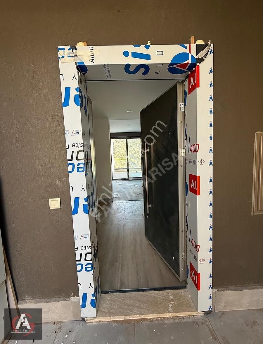 Faruk Arısan'dan Deniz Manzaralı Ve Bahçeli Ultra Lüx 3+1 Daire - Görsel 12