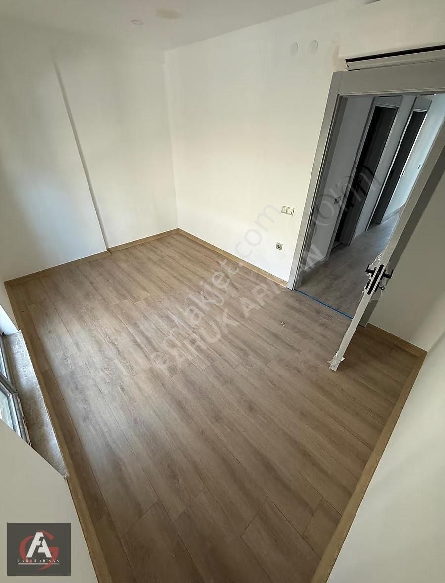 Faruk Arısan'dan Deniz Manzaralı Ve Bahçeli Ultra Lüx 3+1 Daire - Görsel 9