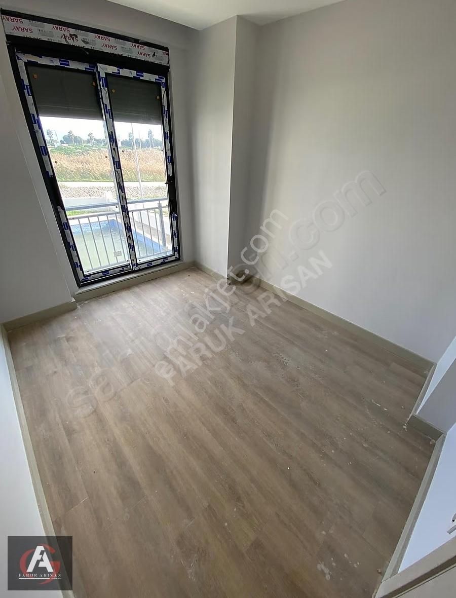 Faruk Arısan'dan Denize 0 Havuzlu Sitede Deniz Manzaralı Lüx 2+1 - Görsel 17