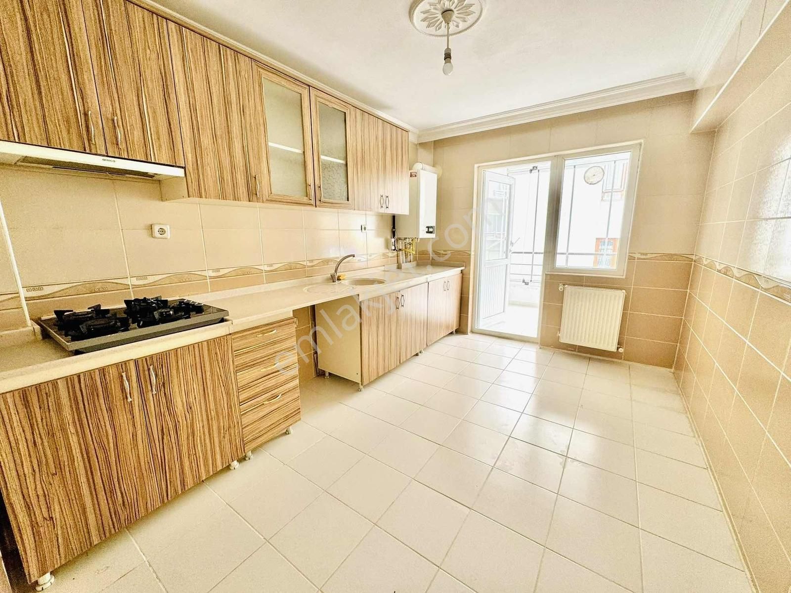 Şentürk Gayrimenkul'den*yüksek Kot*uçaklıpark Mevkii//altı Daire