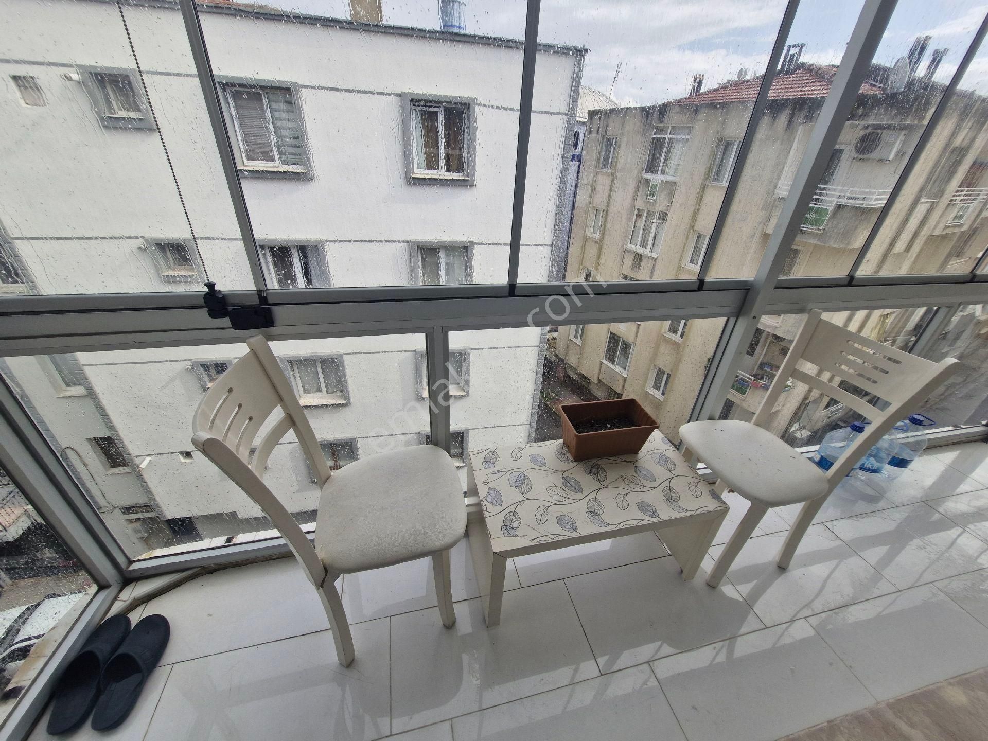 Güzelyalı Adnan Saygun Yanı Tadilatlı Köşe Eşyalı 3+1 Satılık Daire Mkd Emlak - Görsel 4