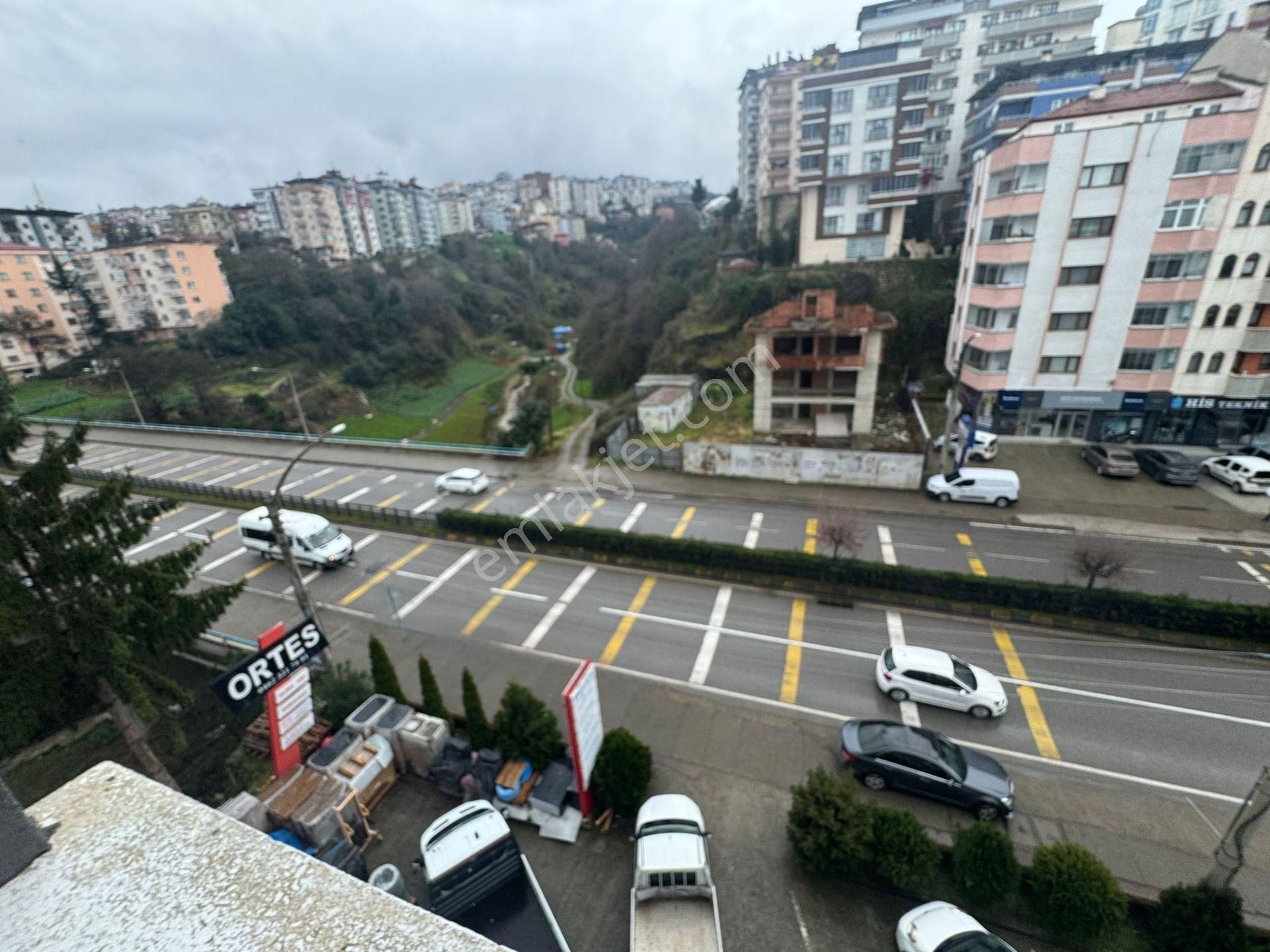 Trabzon'da Kiralık 3+1 Daire - Görsel 23