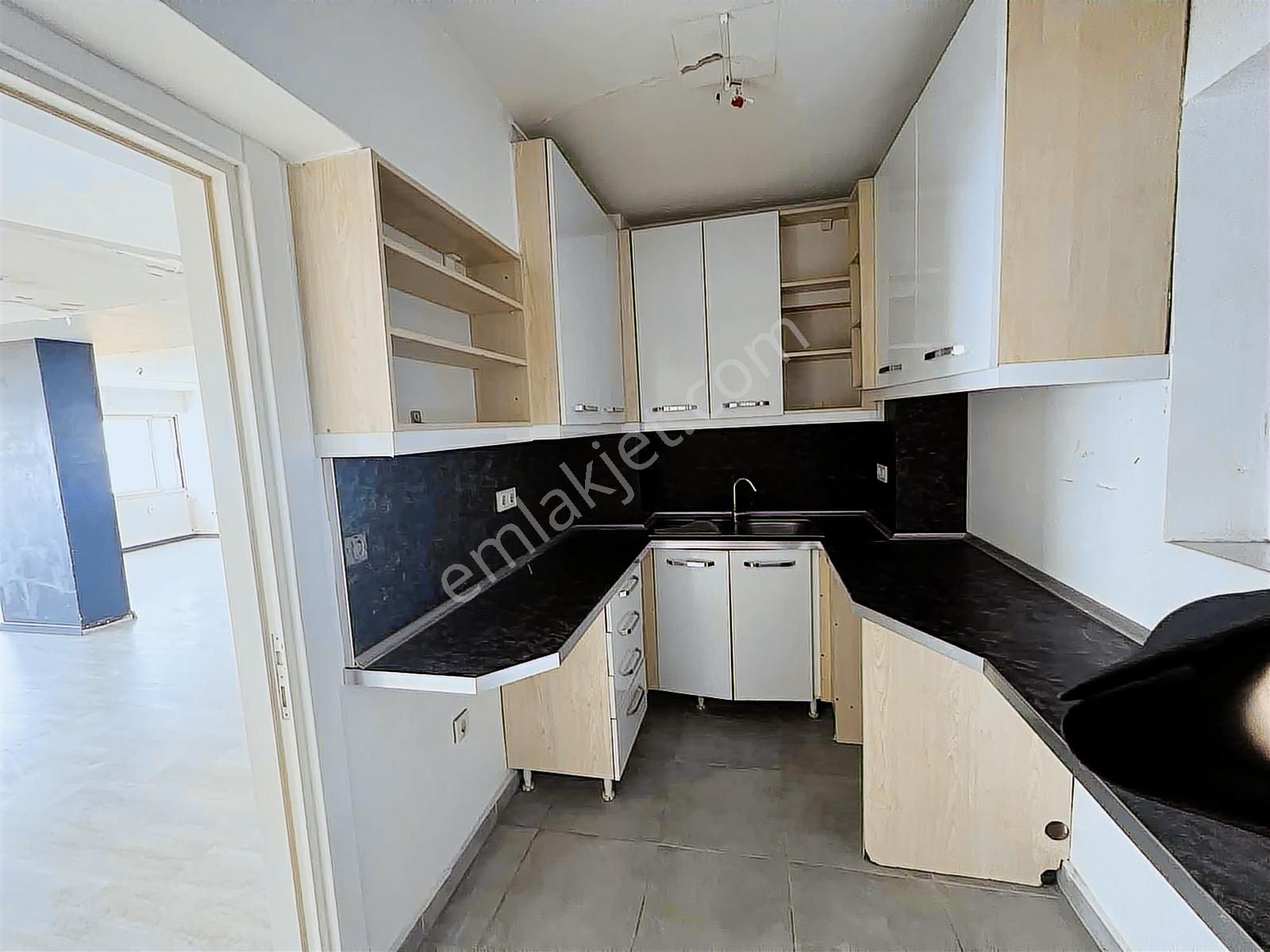 1.kordonda Deniz Manzaralı 4+1 Konut & Ofis Kullanıma Uygundur - Görsel 10