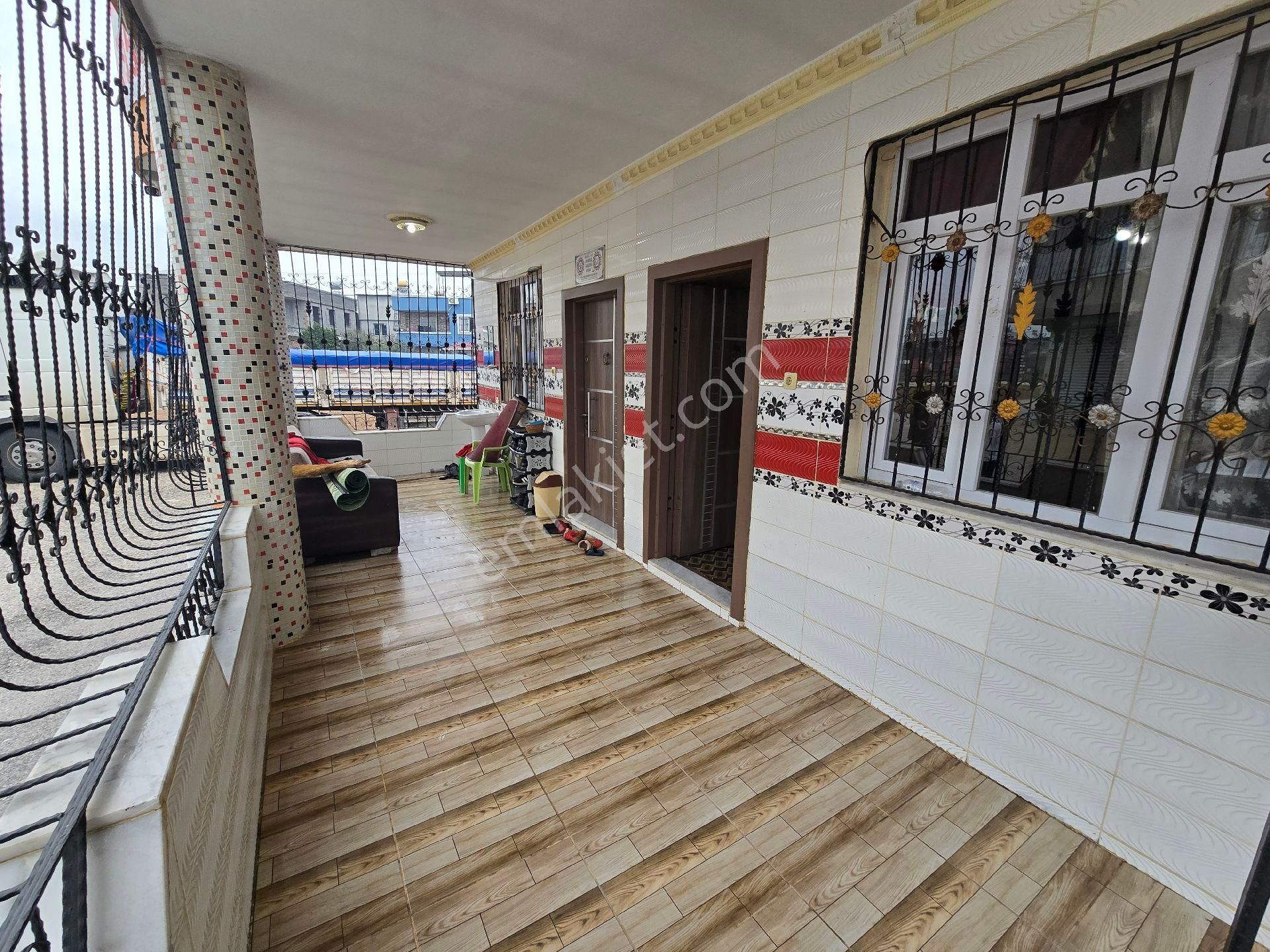 Yüreğir Bahçelievlerde Tek Katlı Satılık Müstakil - Görsel 15