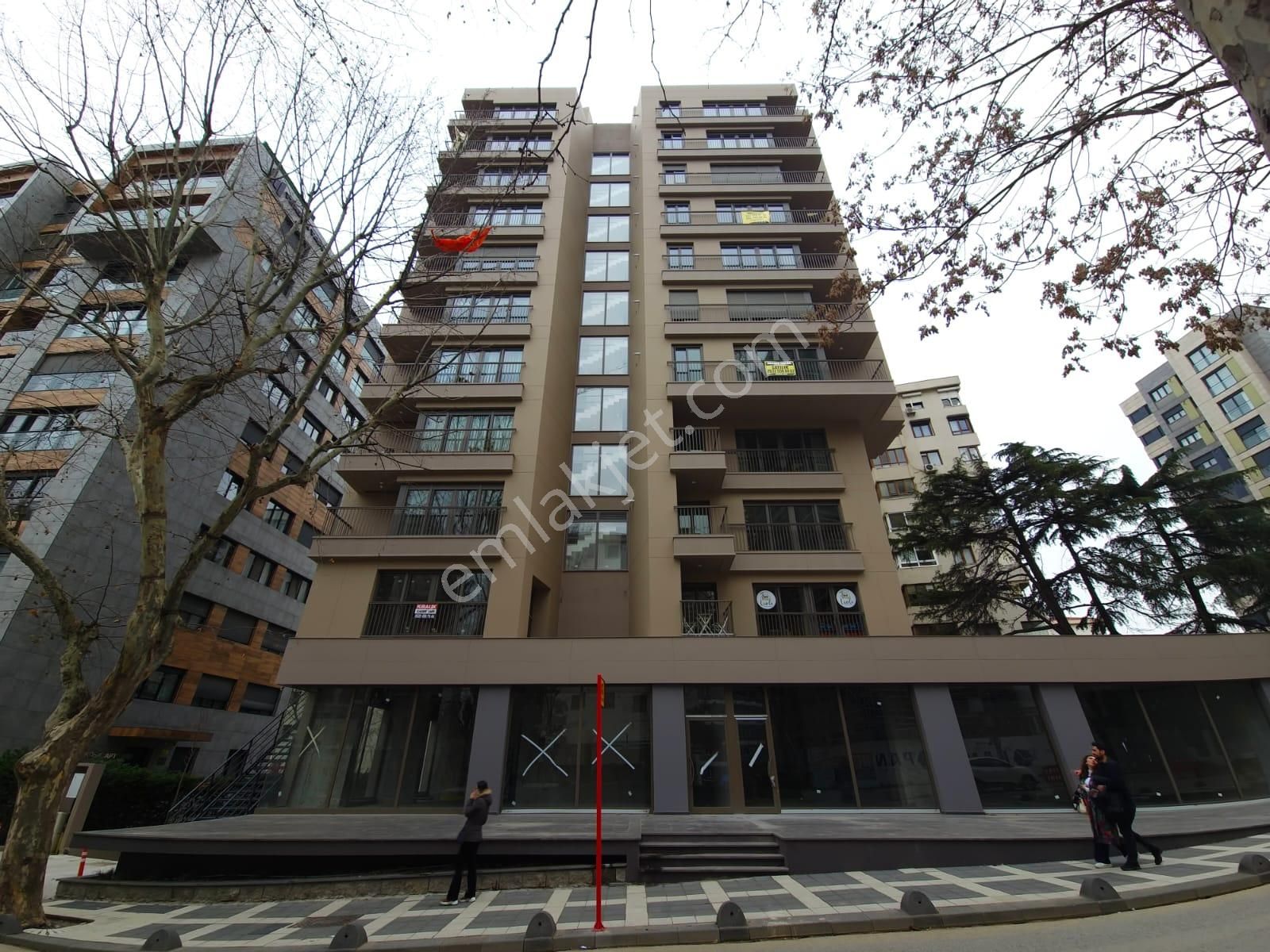Kadiköy Göztepe'de Bağdat Caddesine Komşu Konut & İş Yerine Uygun Balkonlu 60m2 1+1 - Görsel 23