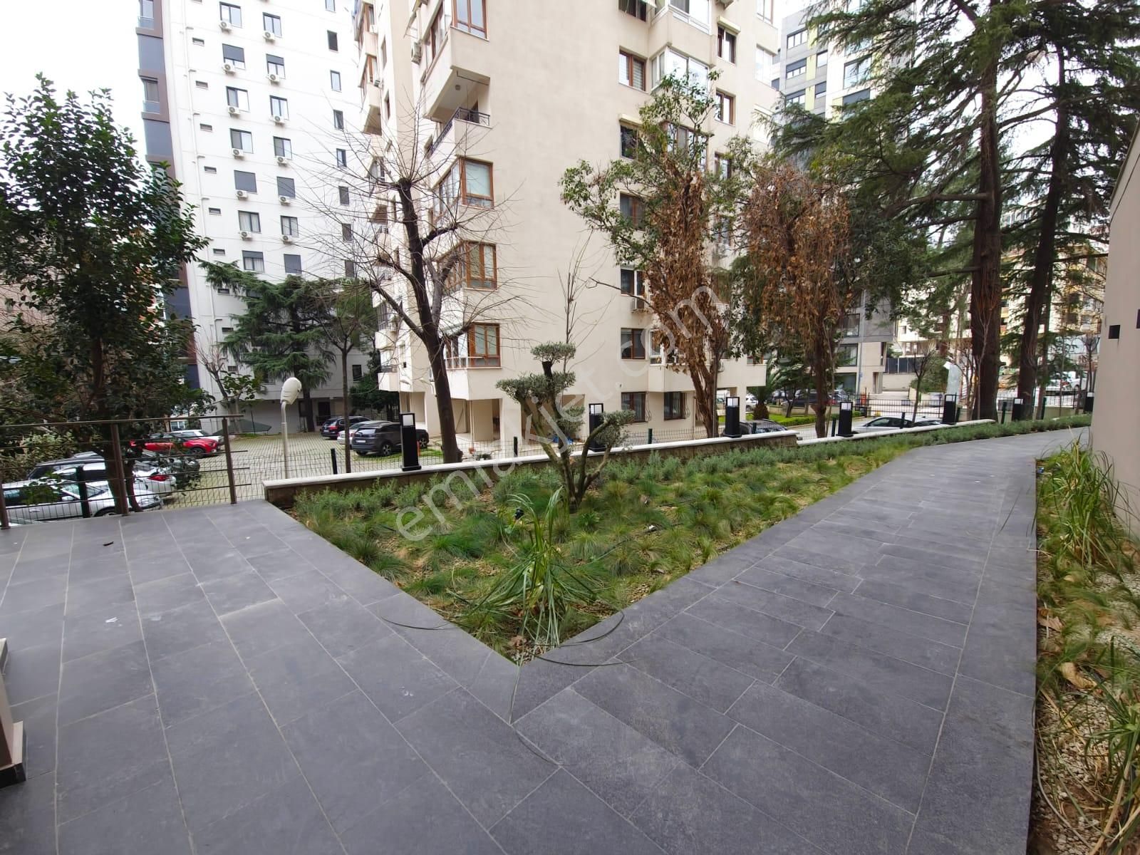 Kadiköy Göztepe'de Bağdat Caddesine Komşu Konut & İş Yerine Uygun Balkonlu 60m2 1+1 - Görsel 18
