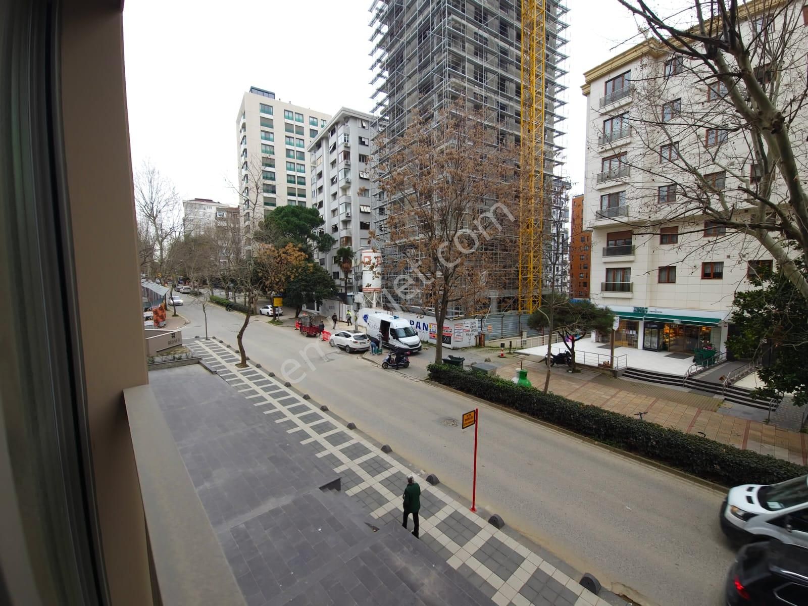 Kadiköy Göztepe'de Bağdat Caddesine Komşu Konut & İş Yerine Uygun Balkonlu 60m2 1+1 - Görsel 19
