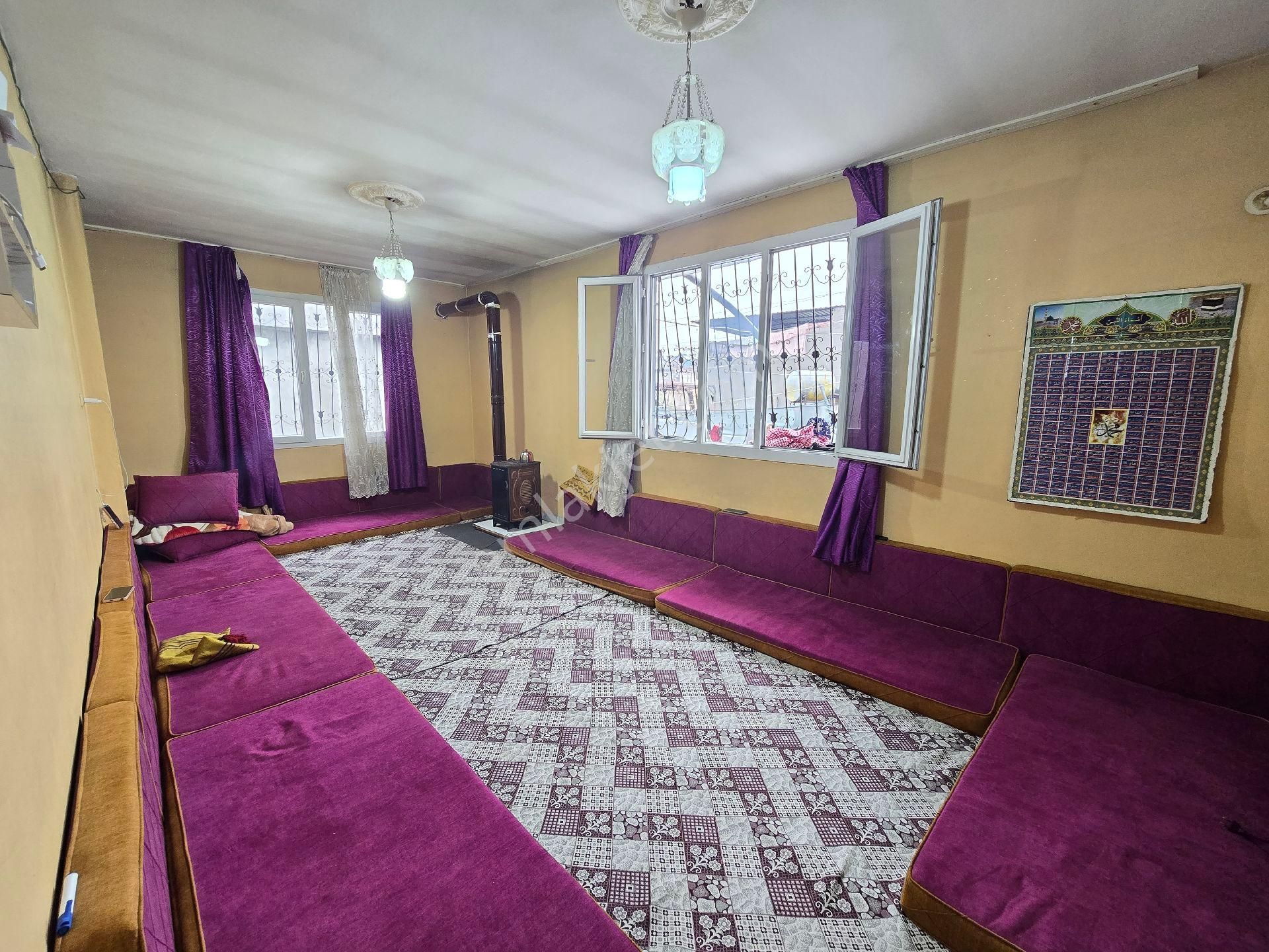 Yüreğir Bahçelievlerde 2.5 Katlı Satılık Müstakil