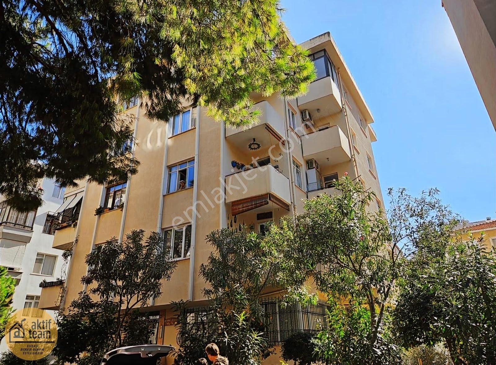 Maltepe Feyzullah Mah.sahil Ve Çarşıya Yakın 1+1 Satılık Daire