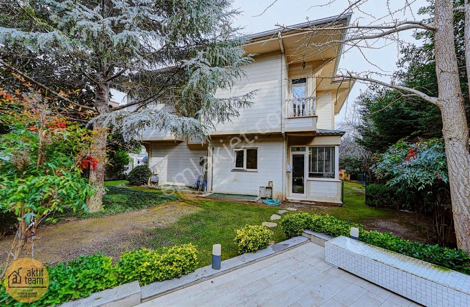 Hidiv Evlerinde Satılık Doğa İle İç İçe, Geniş Ve Lüks 7+2 Villa