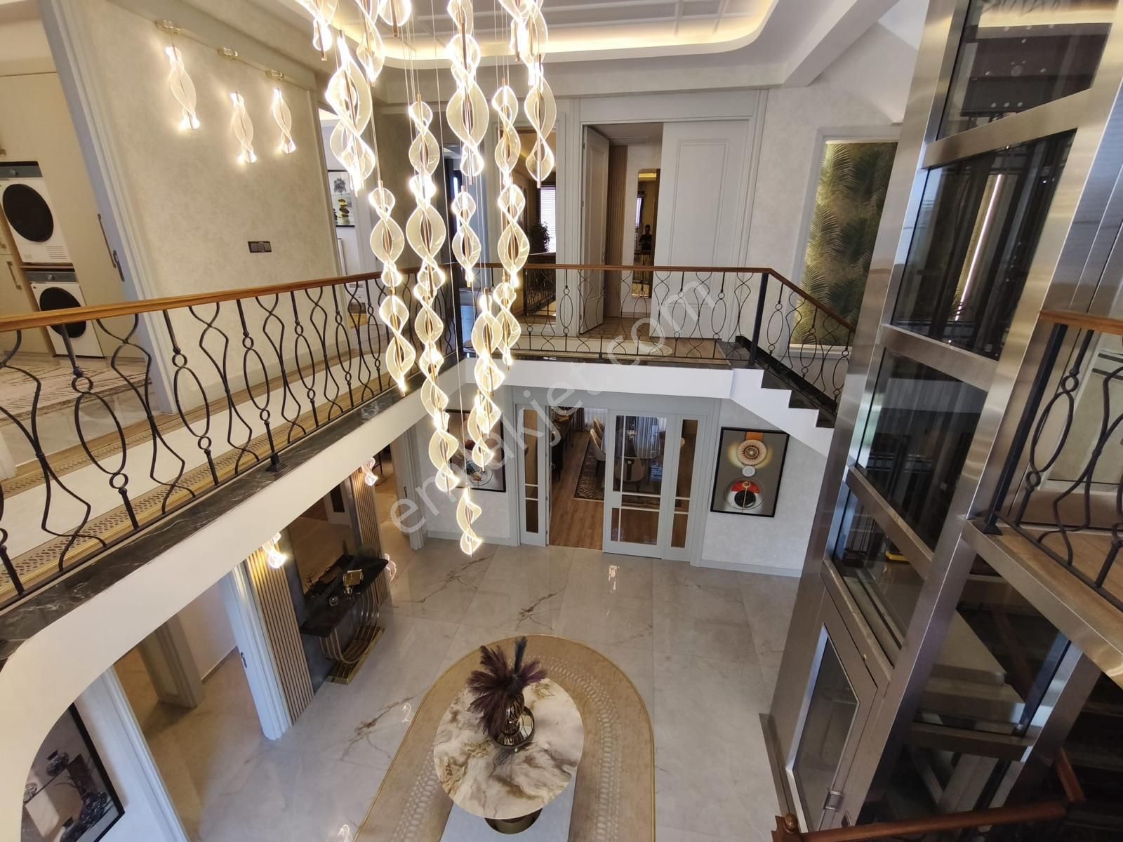 Makro Life Gayrimenkul'den Satılık Umut Nazende Villalarında Göz Kamaştıran Lüks Triplexs Villa - Görsel 10