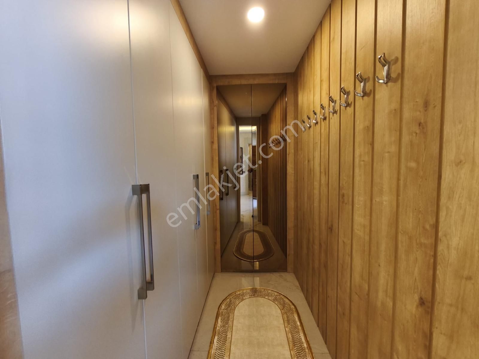 Makro Life Gayrimenkul'den Satılık Umut Nazende Villalarında Göz Kamaştıran Lüks Triplexs Villa - Görsel 17