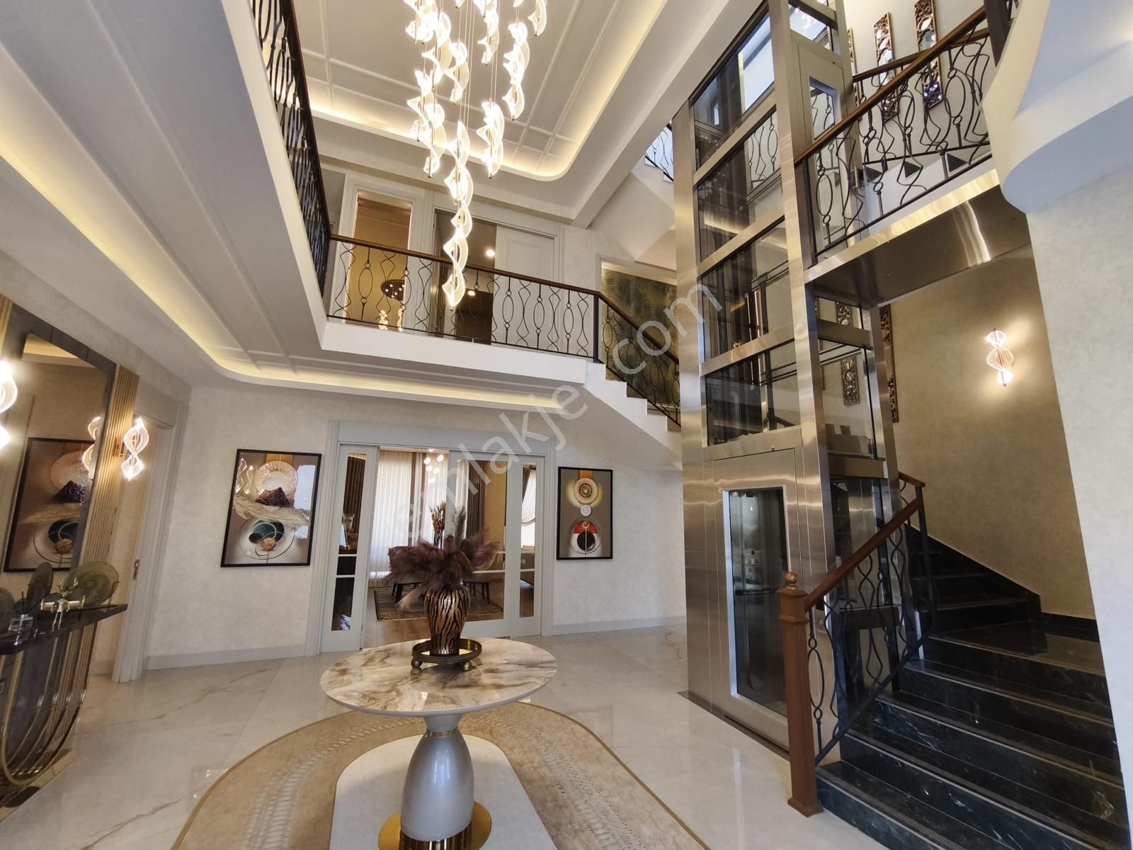 Makro Life Gayrimenkul'den Satılık Umut Nazende Villalarında Göz Kamaştıran Lüks Triplexs Villa - Görsel 19