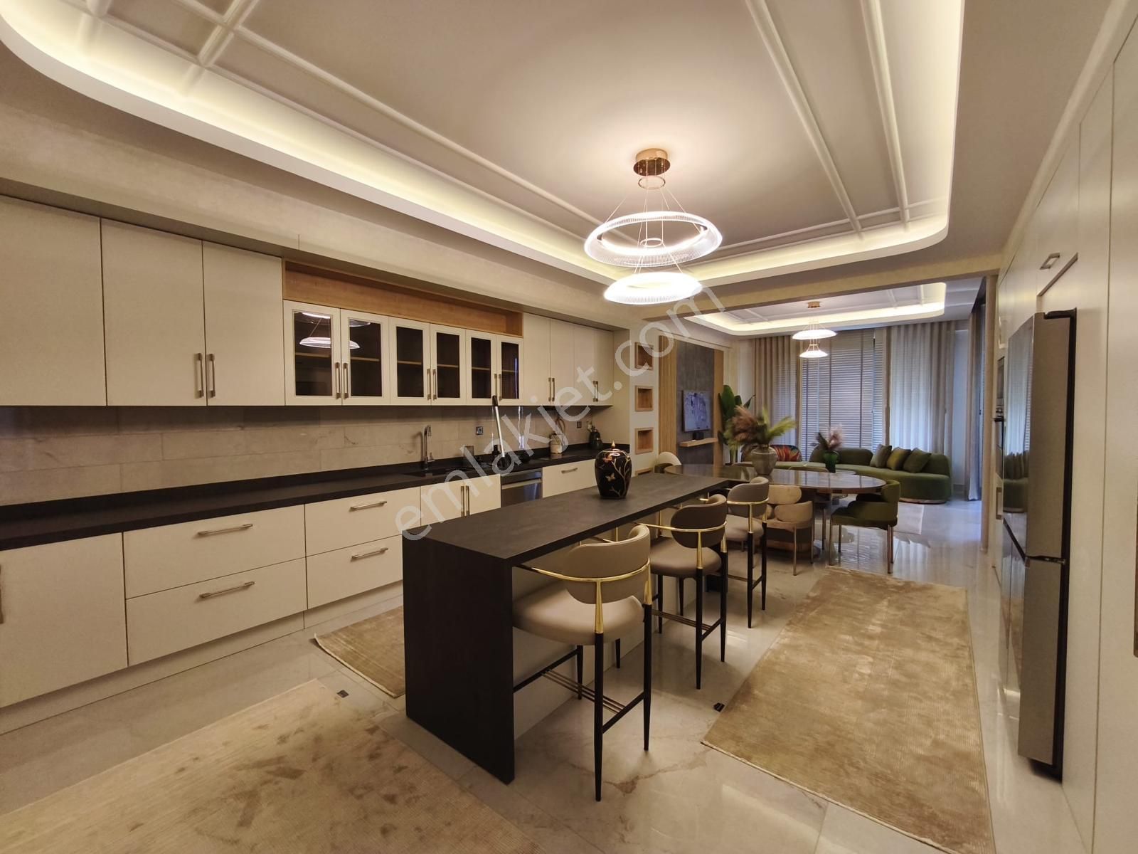 Makro Life Gayrimenkul'den Satılık Umut Nazende Villalarında Göz Kamaştıran Lüks Triplexs Villa - Görsel 8