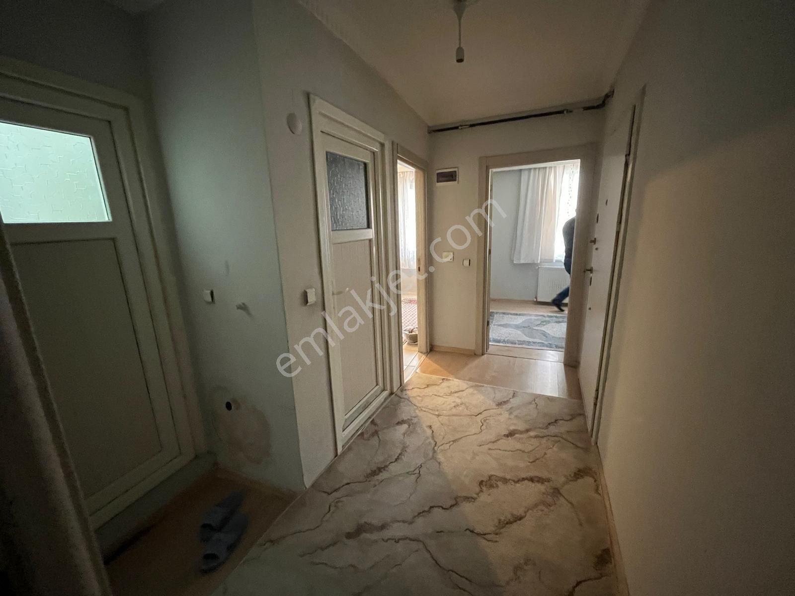 Yaşar Emlaktan Satılık Daire 2+1 Esenyurt