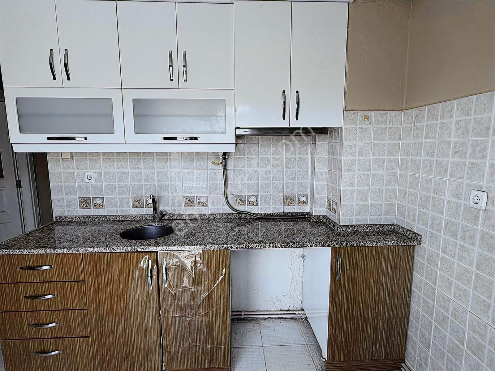 İzmir Bornova Erzene Mah 3+1 Kombili Kiralık Daire - Görsel 6