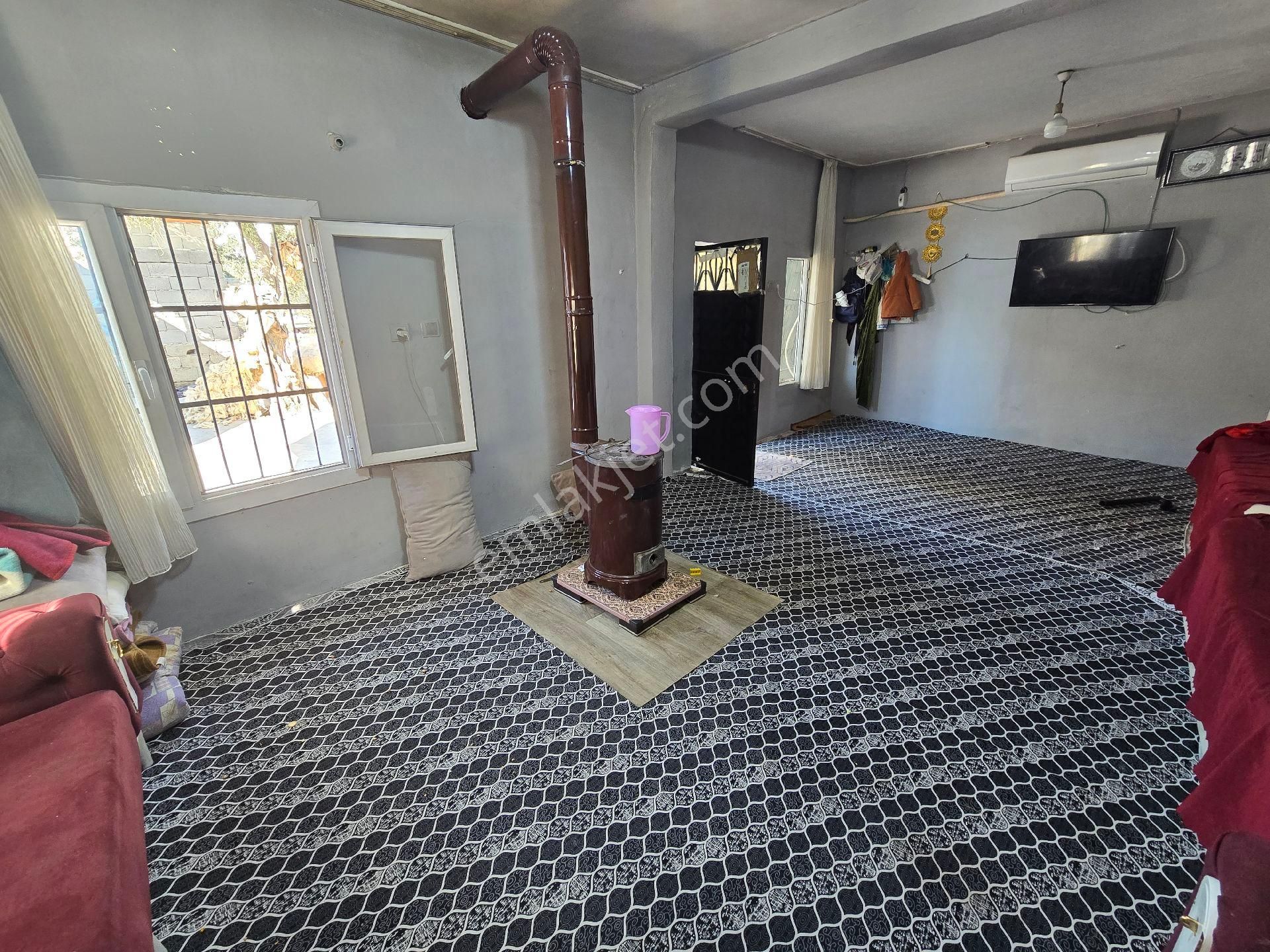 Bahçelievlerde 3+1 Bahçeli Tek Katlı Satılık Müstakil - Görsel 4