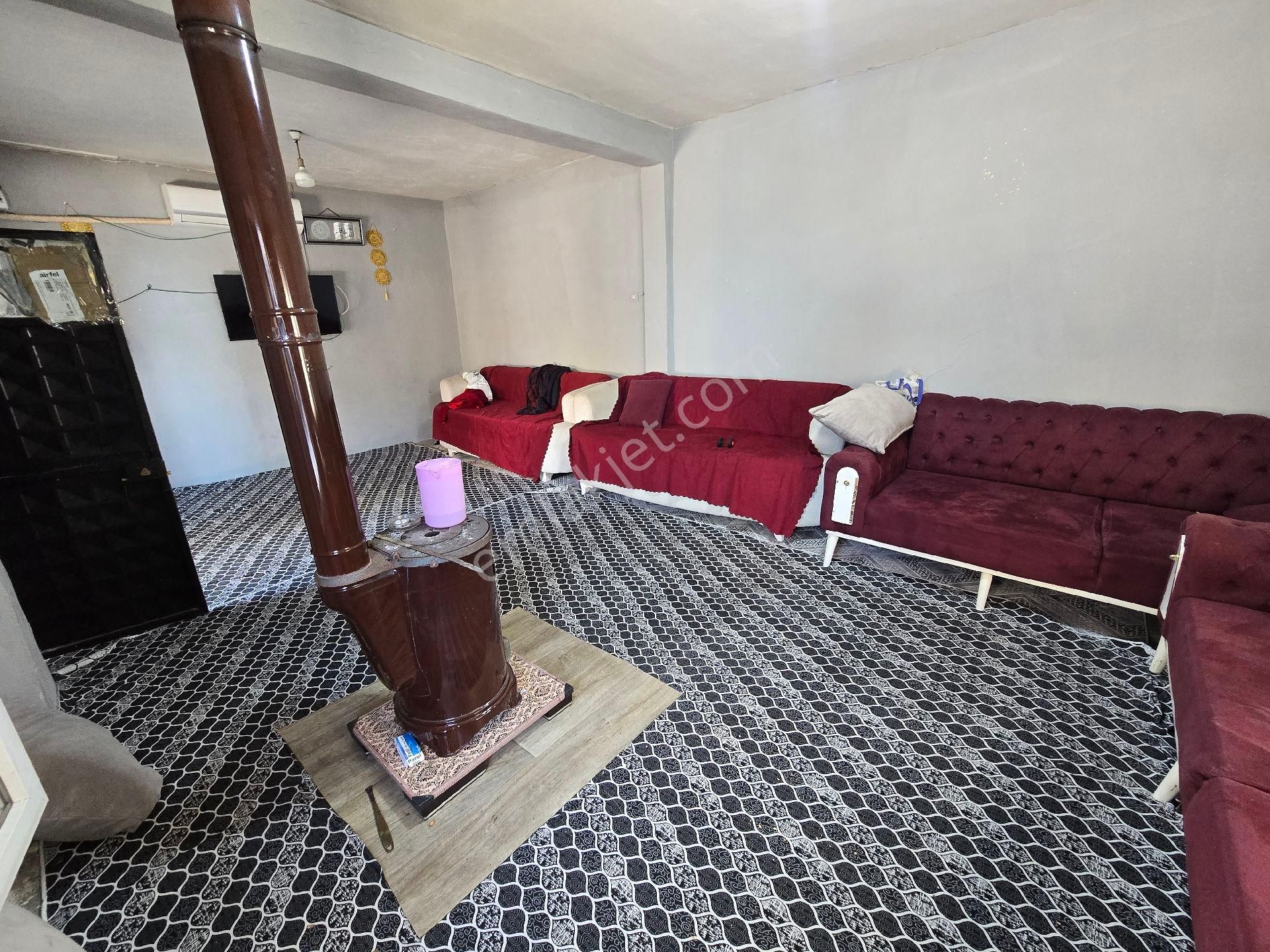 Bahçelievlerde 3+1 Bahçeli Tek Katlı Satılık Müstakil - Görsel 3