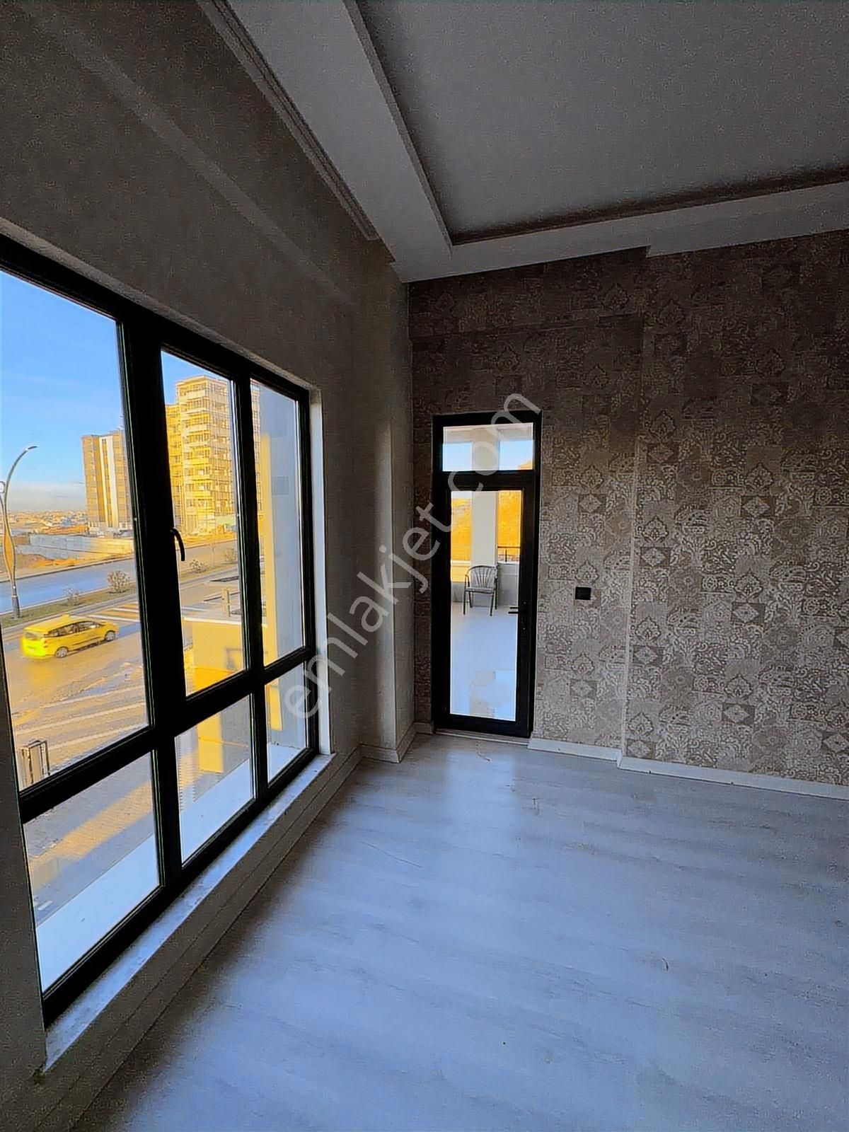 Aşinadan İbni Sina'da Satılık Site İçerisinde Sıfır 2.5+1 Daire - Görsel 2