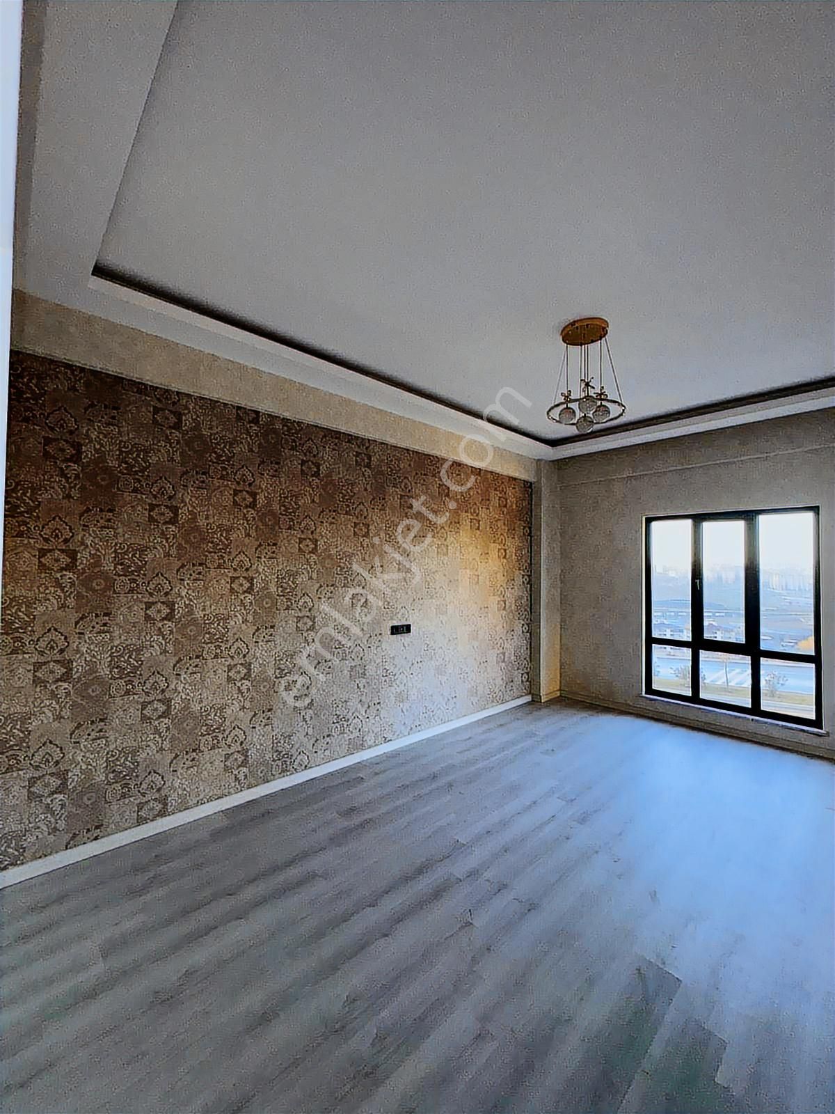 Aşinadan İbni Sina'da Satılık Site İçerisinde Sıfır 2.5+1 Daire