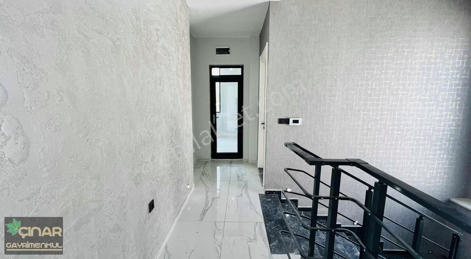 Eğribucak'ta 450 M2 Arsalı Meskenli 4+1 Satılık Lüks Köşe Villa - Görsel 3