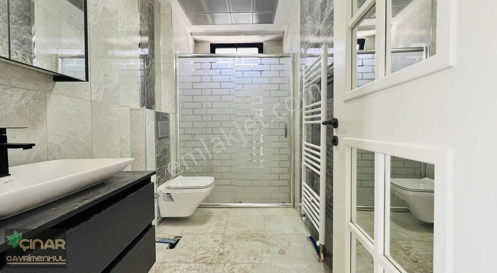 Eğribucak'ta 450 M2 Arsalı Meskenli 4+1 Satılık Lüks Köşe Villa - Görsel 14