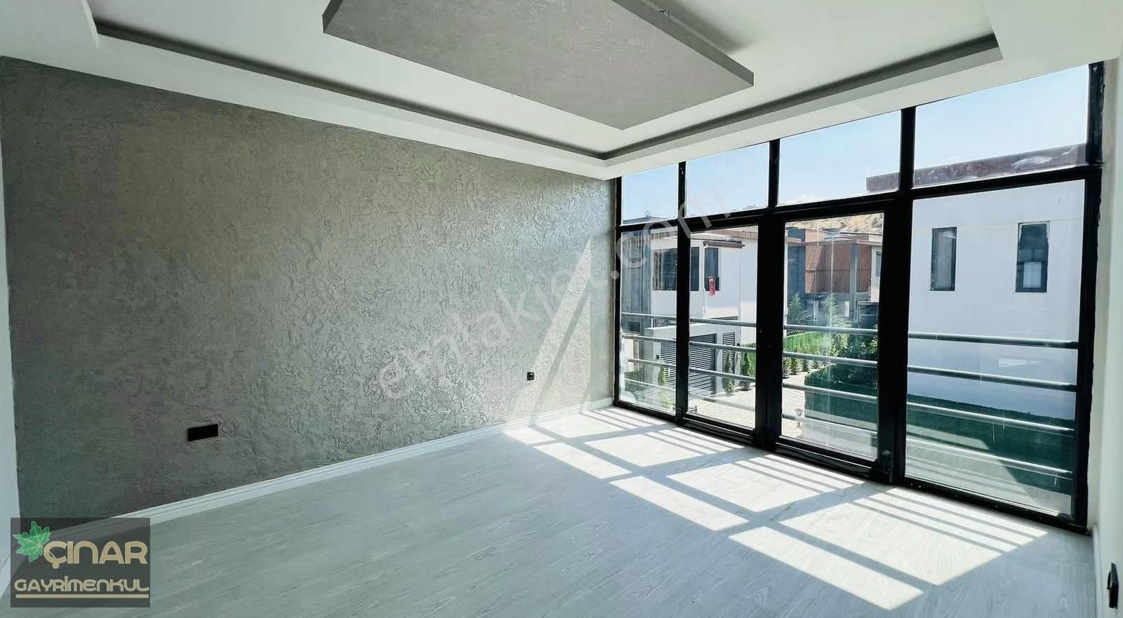 Eğribucak'ta 450 M2 Arsalı Meskenli 4+1 Satılık Lüks Köşe Villa - Görsel 6