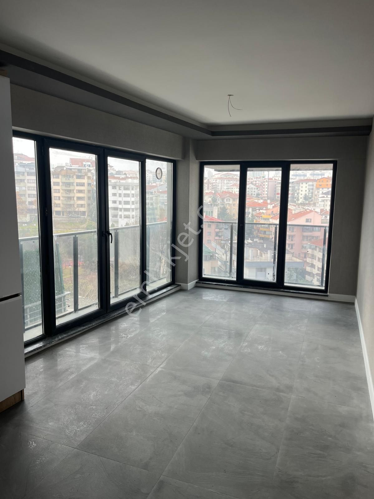 Çankaya Kırkkonaklarda Katta Satılık Sıfır 1+1 Daire - Görsel 2