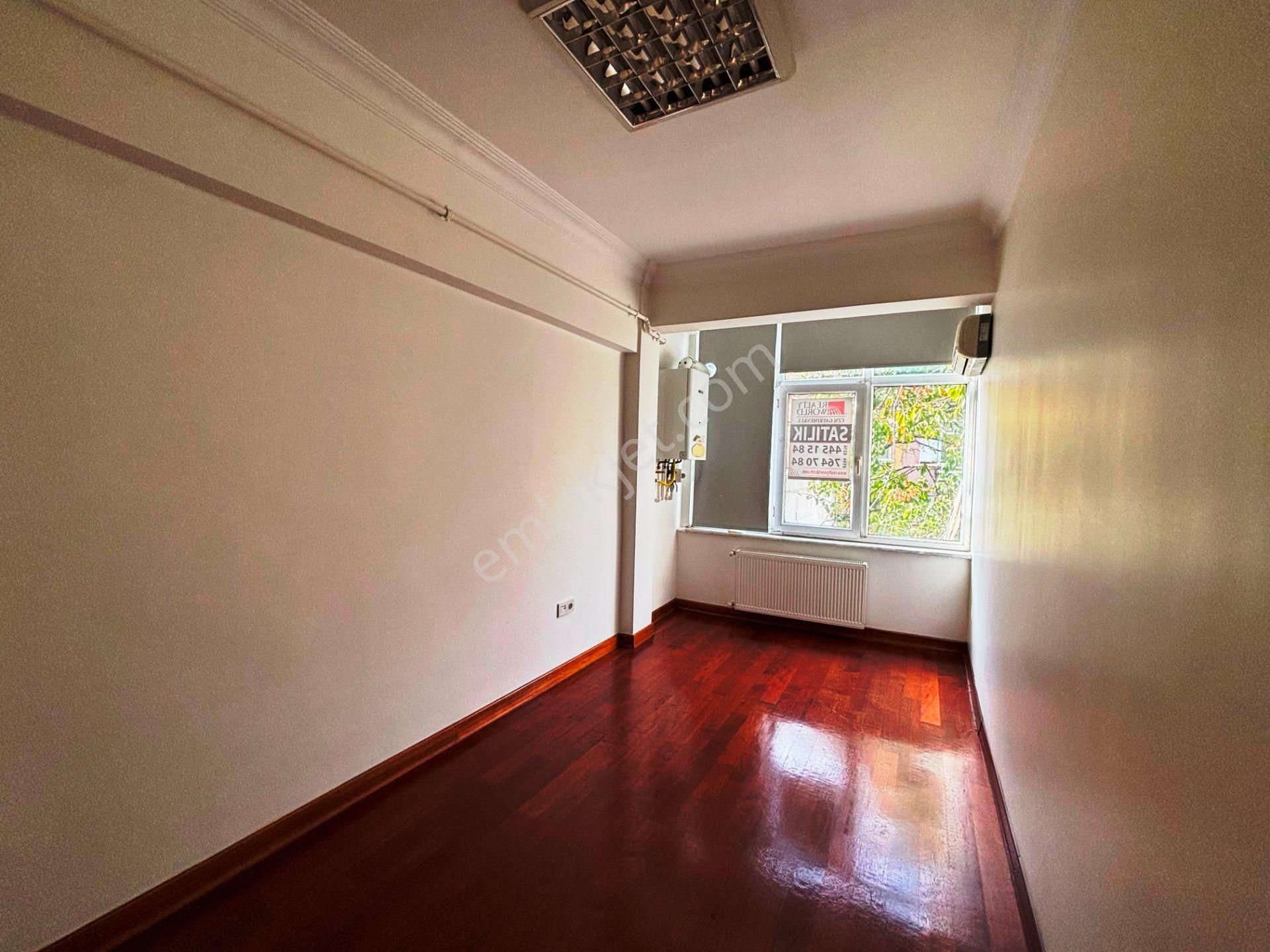 Bahariye Caddesi'nde 1.kat İskanlı Kombili Boş 95m2 Satılık Ofis - Görsel 18