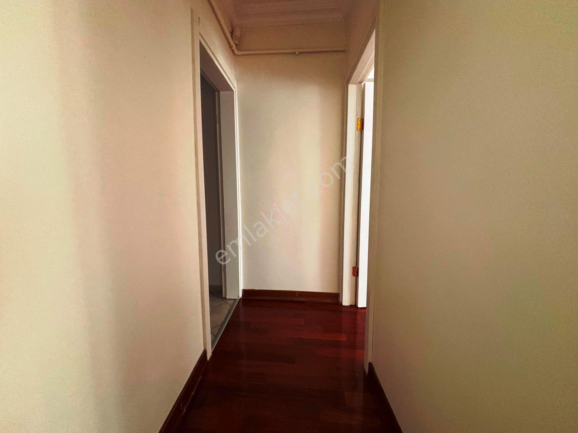Bahariye Caddesi'nde 1.kat İskanlı Kombili Boş 95m2 Satılık Ofis - Görsel 22