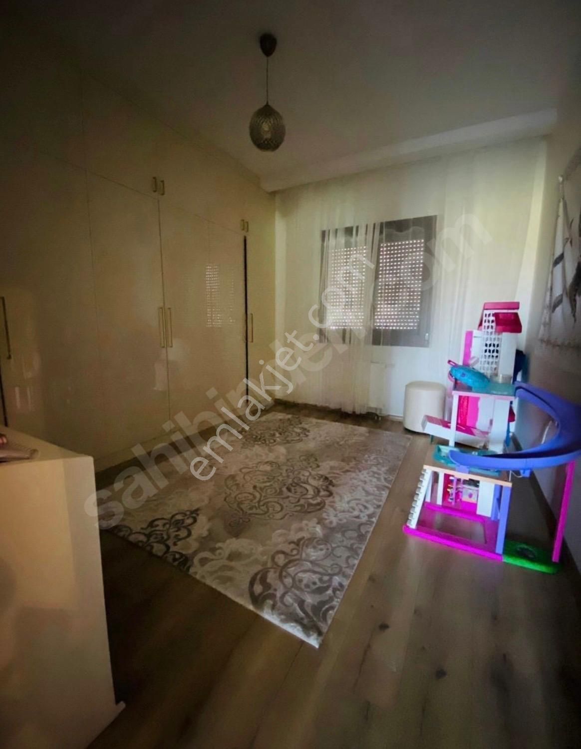 Çivril 1. Tokide Girş Kat İç Dekorasyon Yenilenmiş [160 Metre Kare] Satılık Daire - Görsel 6
