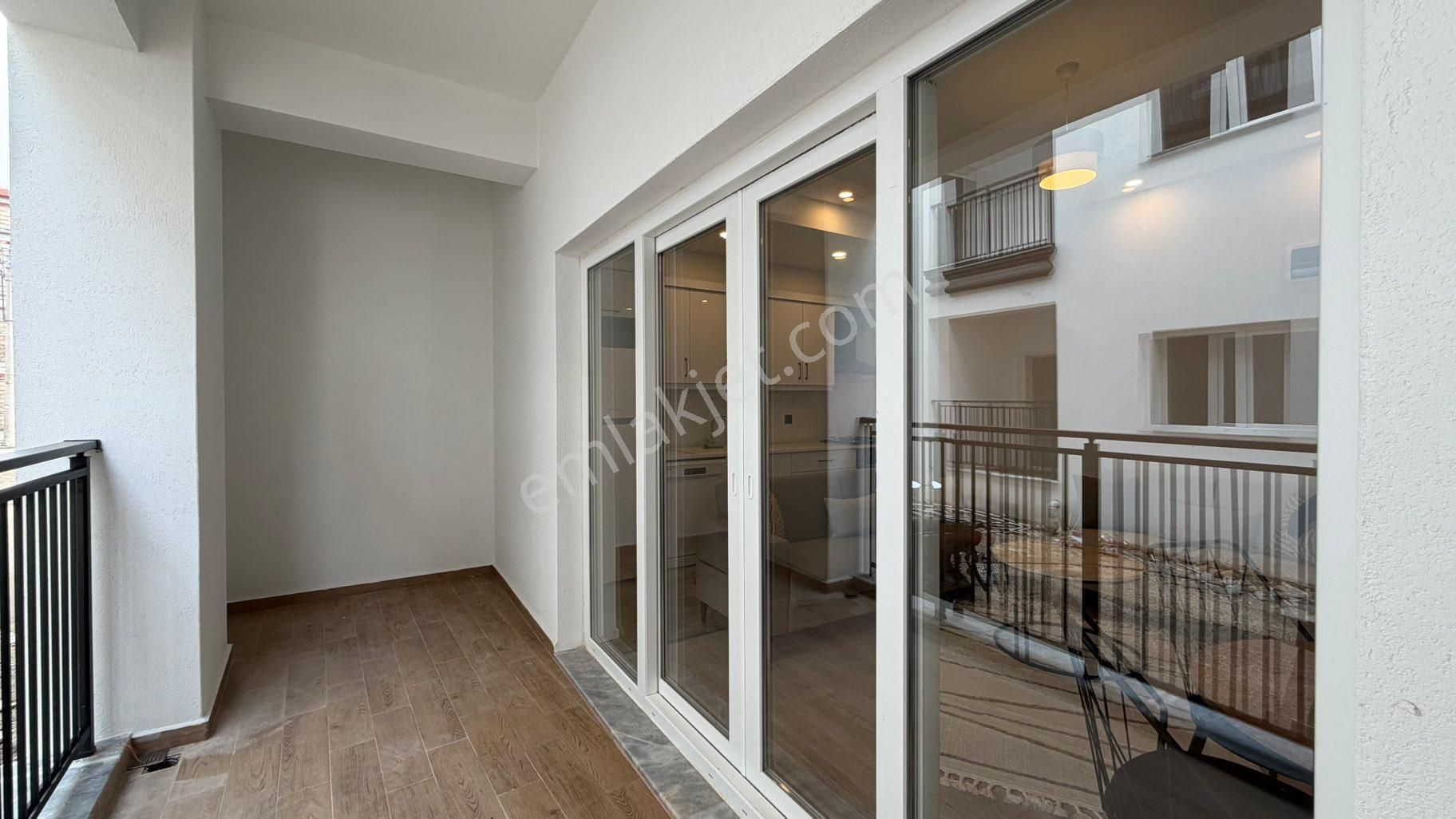 Kuşadası Güzelçamlıda Sıfır Yapım Satılık Eşyalı 1+1 Daire - Görsel 10