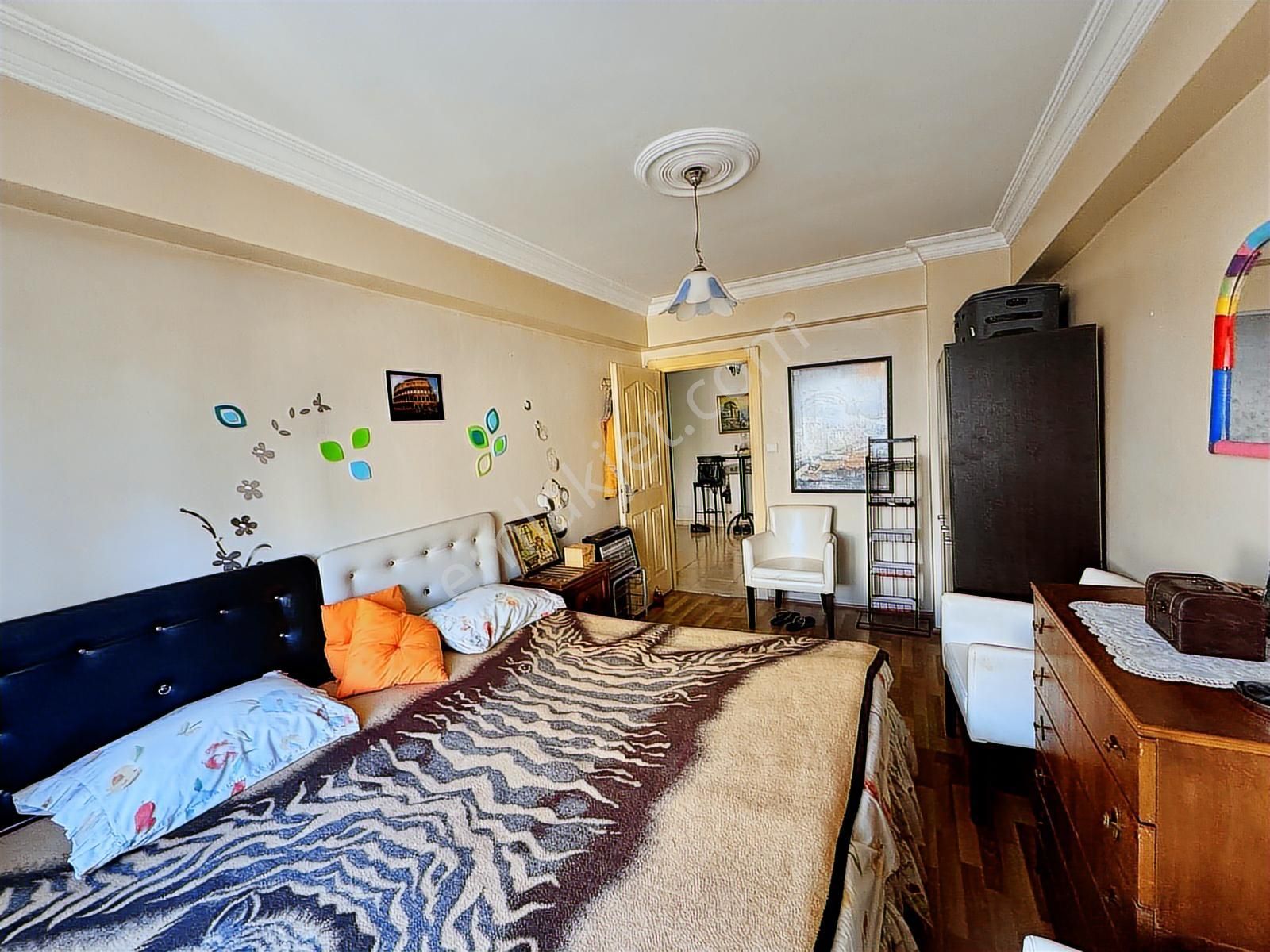 Kemalettin Muhtarlığı Karşısında 3+1 150m2 Satılık Daire - Görsel 16