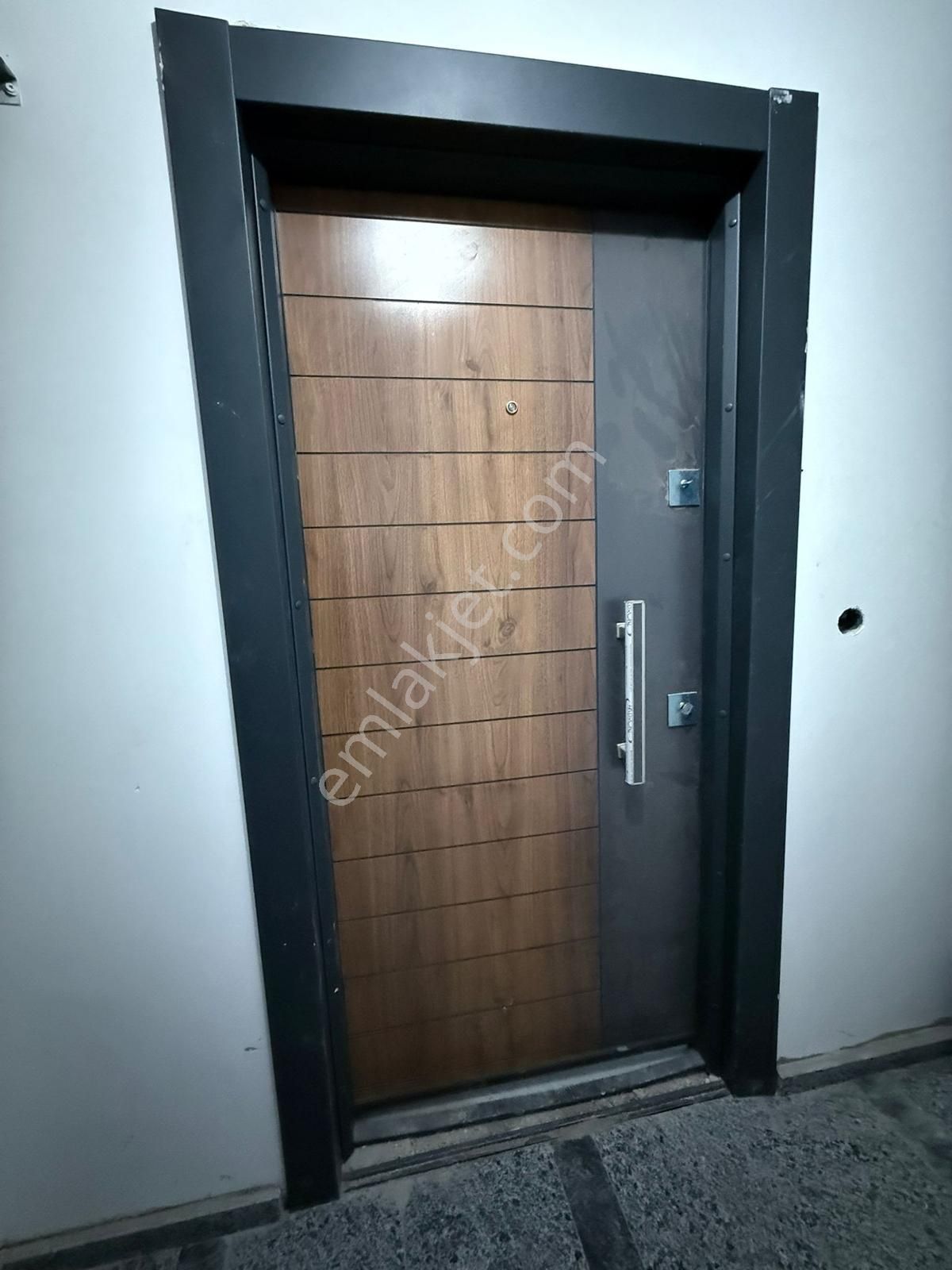 Gültepe Mah. Metrobüse Yakın 2+1 110 M2 Balkonlu Y.giriş... - Görsel 9