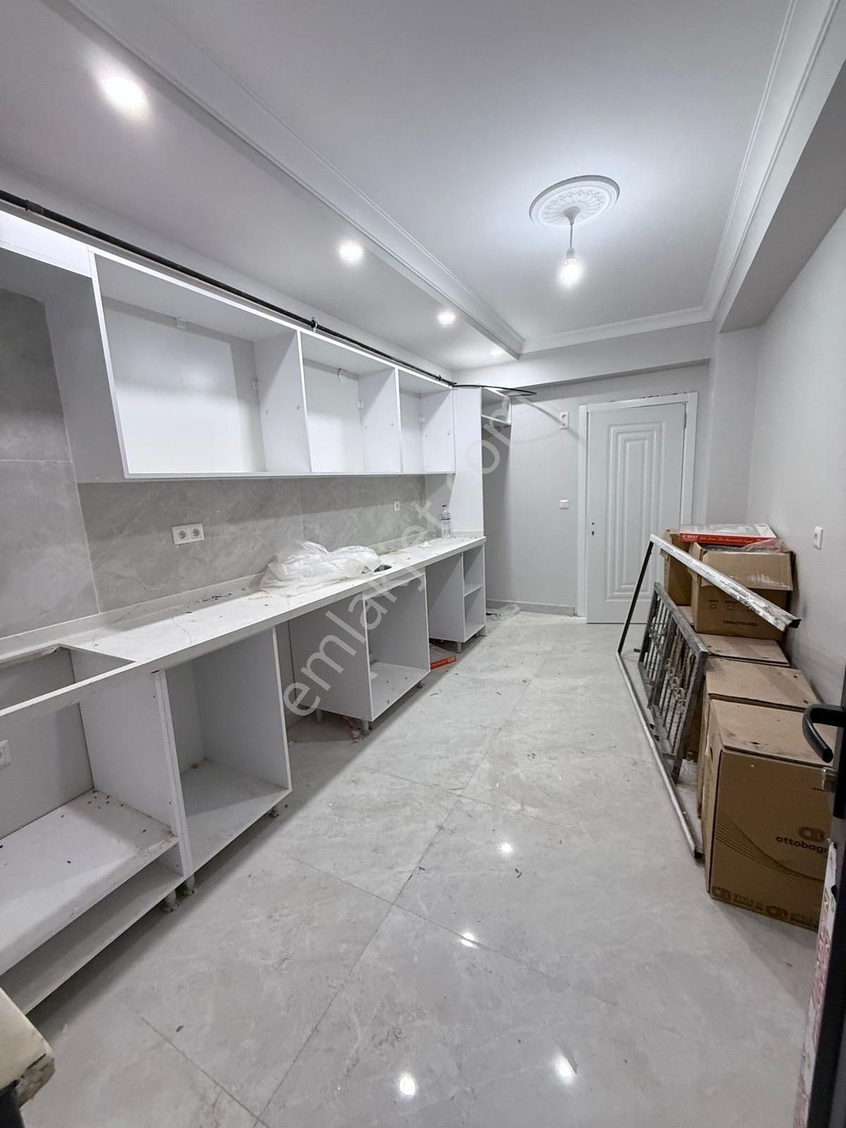 Gültepe Mah. Metrobüse Yakın 2+1 110 M2 Balkonlu Y.giriş... - Görsel 2
