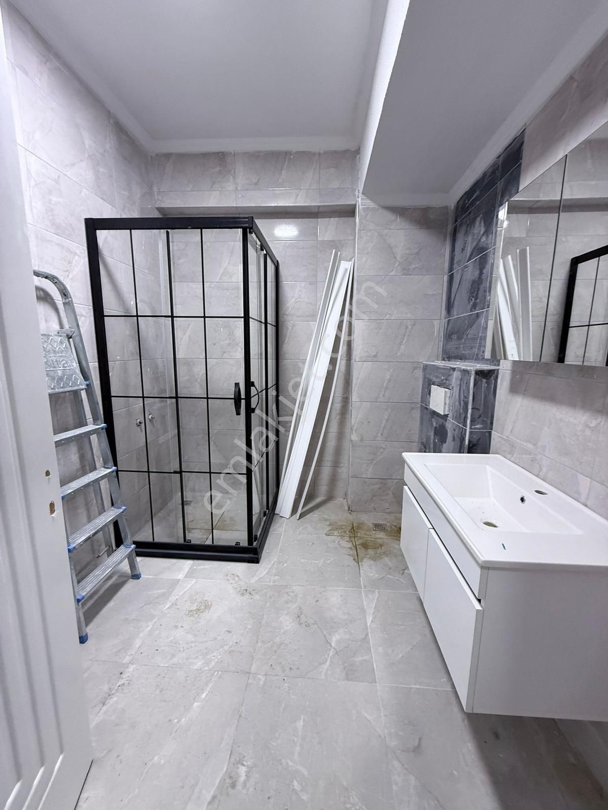 Gültepe Mah. Metrobüse Yakın 2+1 110 M2 Balkonlu Y.giriş... - Görsel 13